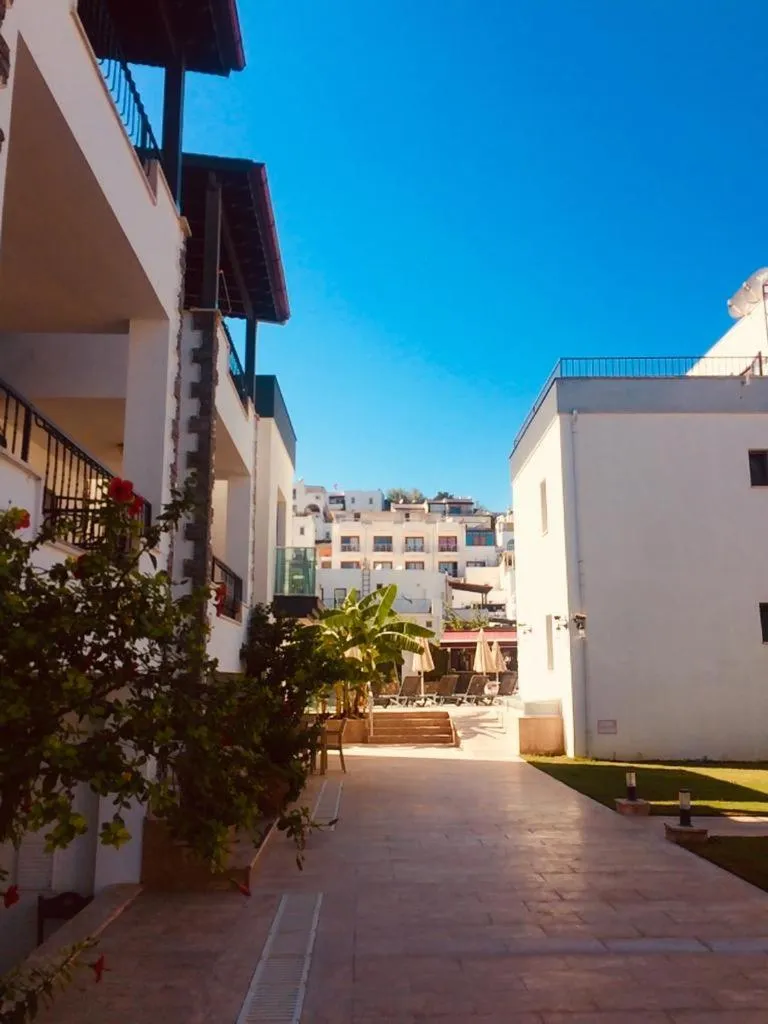 Property building in Orya Aparts