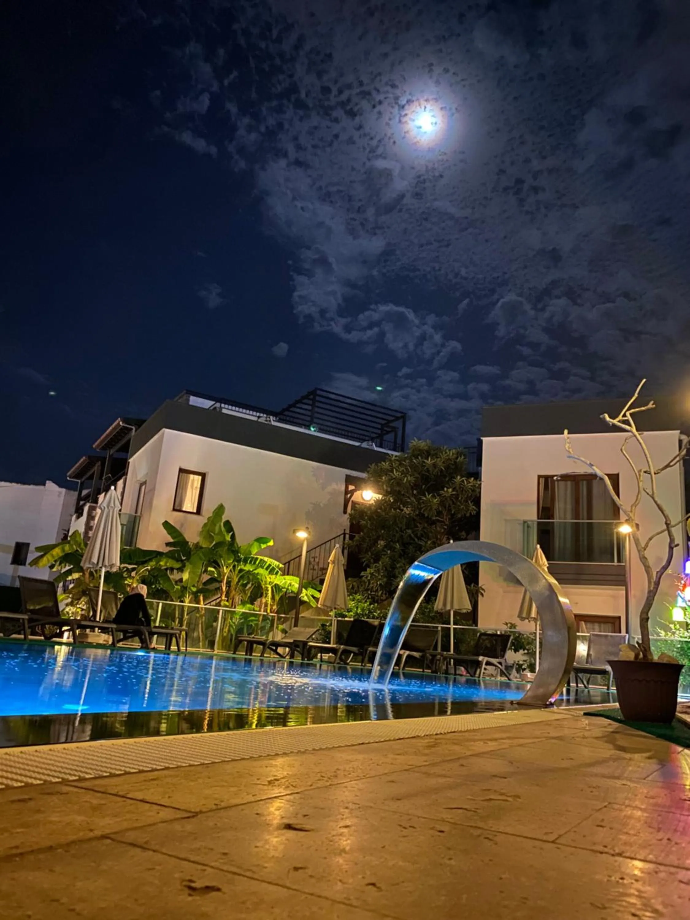 Night in Orya Aparts