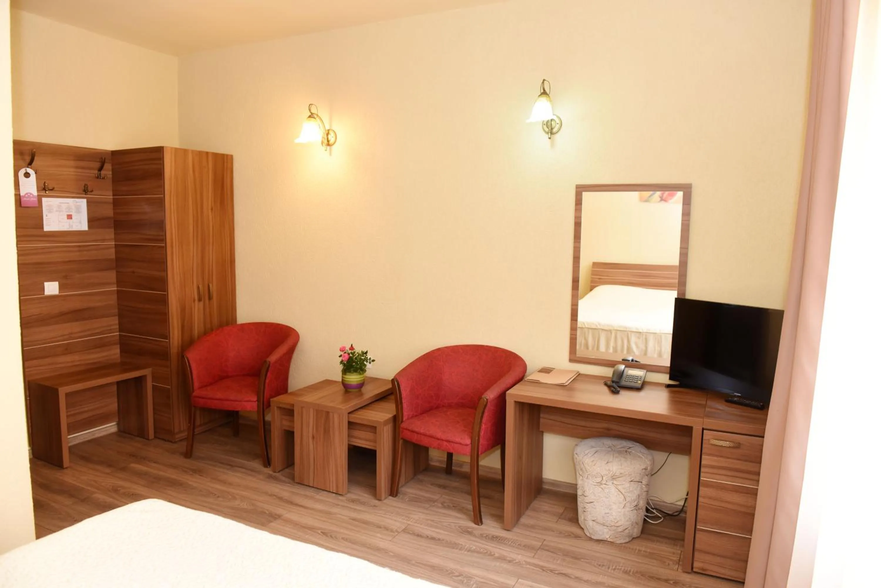 Photo of the whole room in Hotel Gema