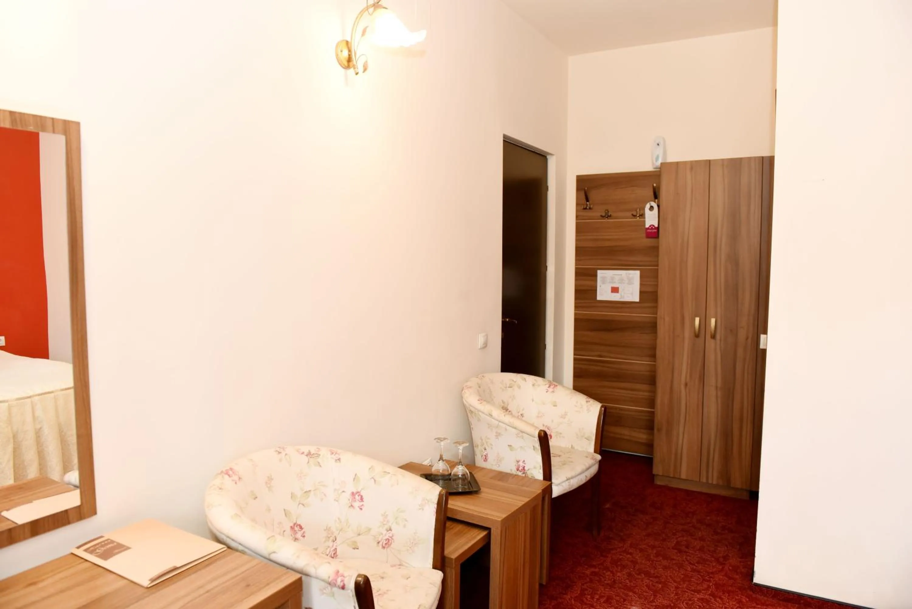 Photo of the whole room in Hotel Gema