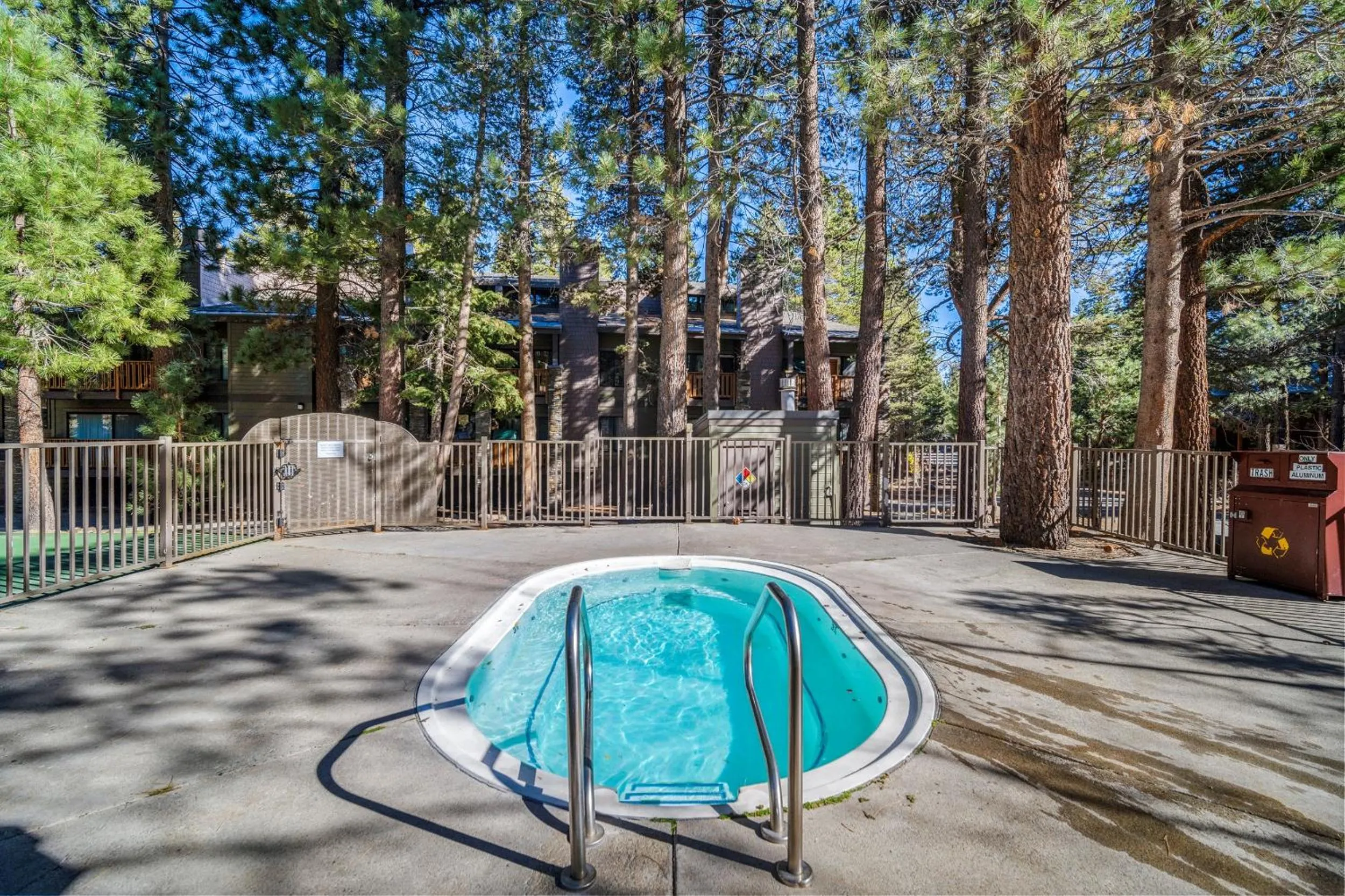 Hot Tub in Summit by 101 Great Escapes