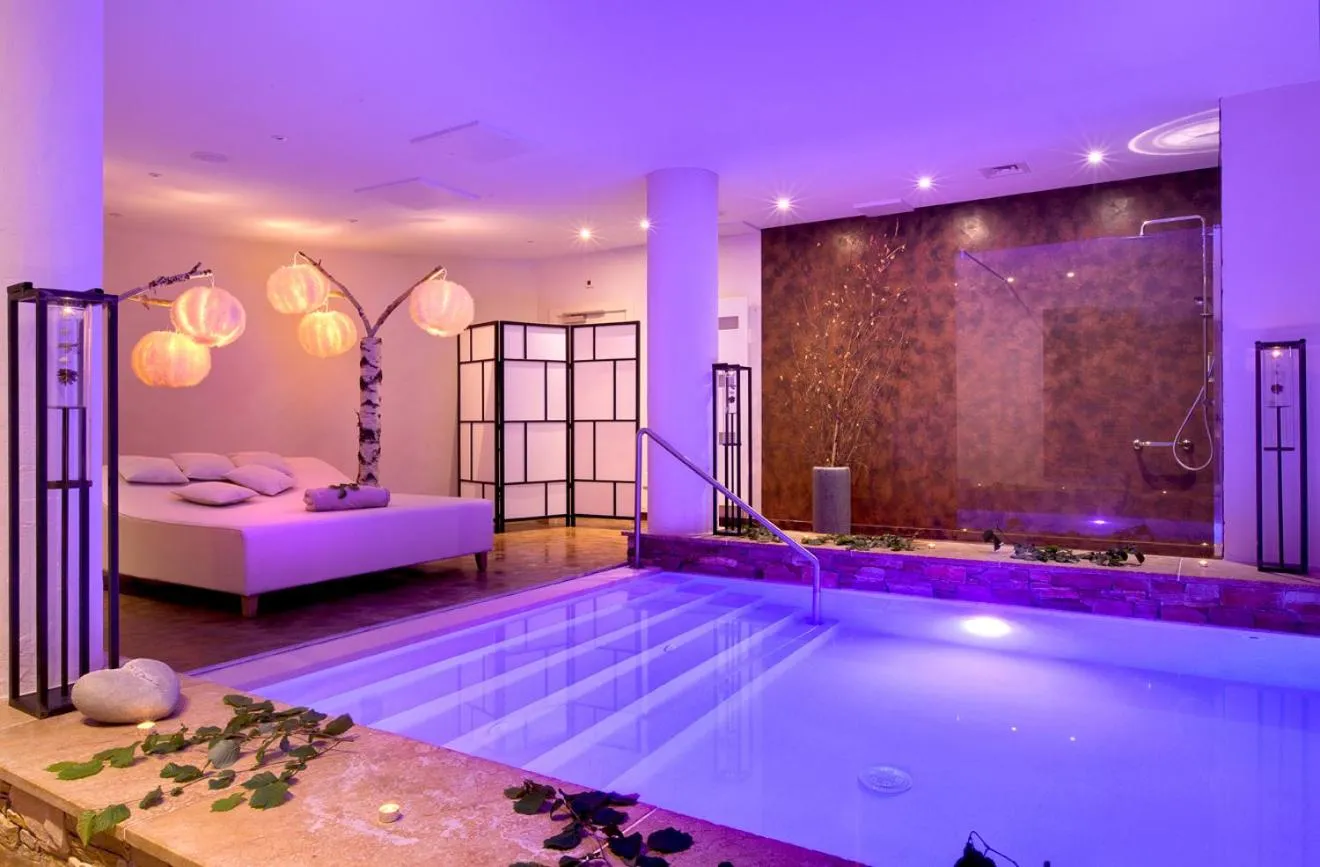 Spa and wellness centre/facilities, Bed in LA CHENEAUDIÈRE - Hôtel Spa - Relais & Châteaux - Restaurant étoilé