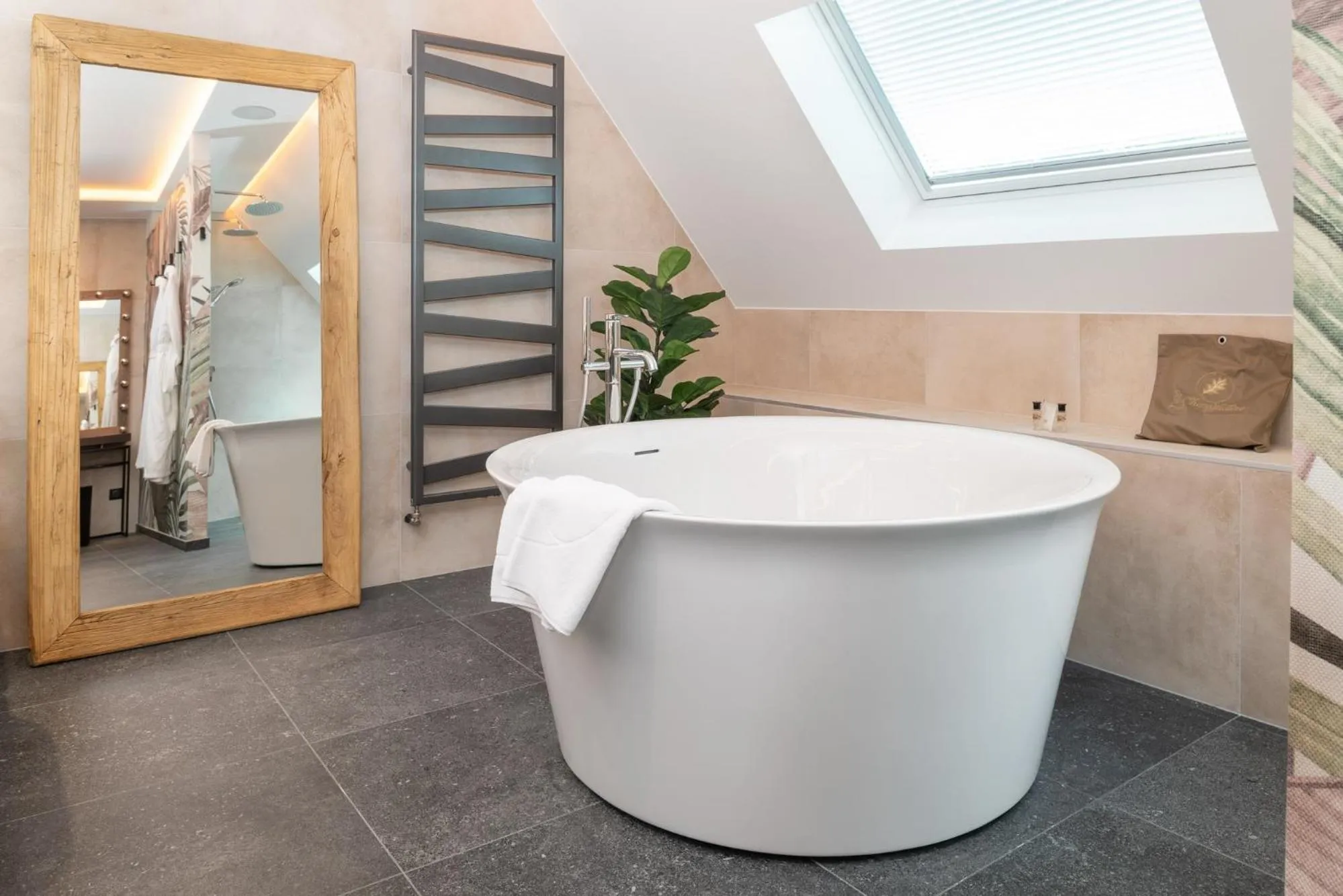 LA CHENEAUDIÈRE - Hôtel Spa - Relais & Châteaux - Restaurant étoilé