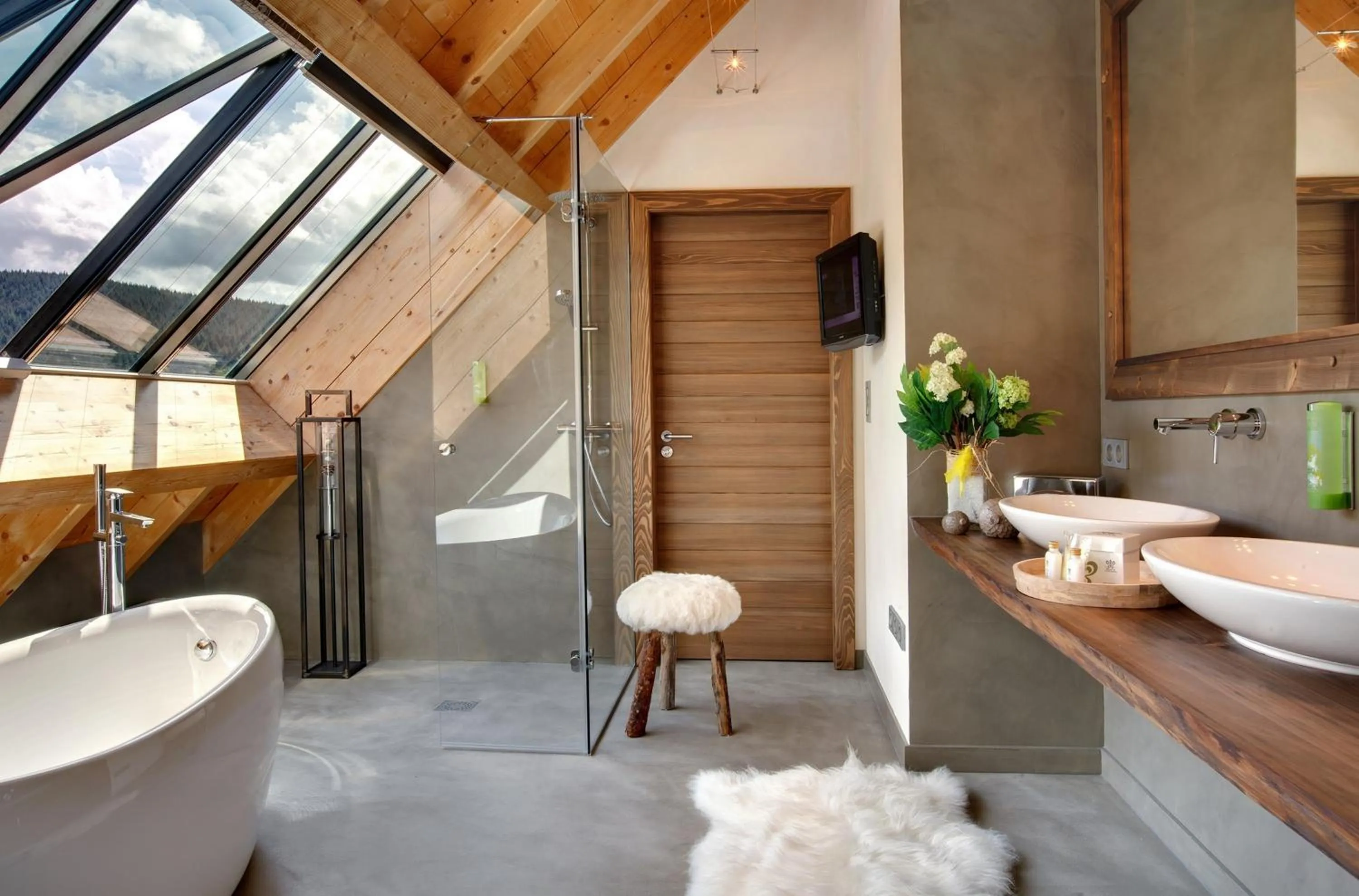 Bathroom in LA CHENEAUDIÈRE - Hôtel Spa - Relais & Châteaux - Restaurant étoilé