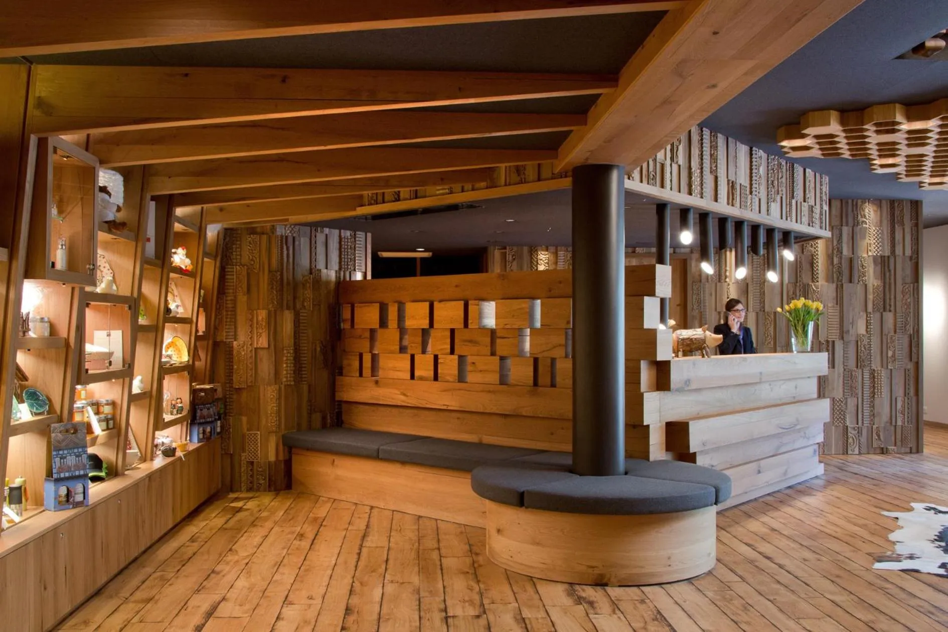 Lobby or reception in LA CHENEAUDIÈRE - Hôtel Spa - Relais & Châteaux - Restaurant étoilé