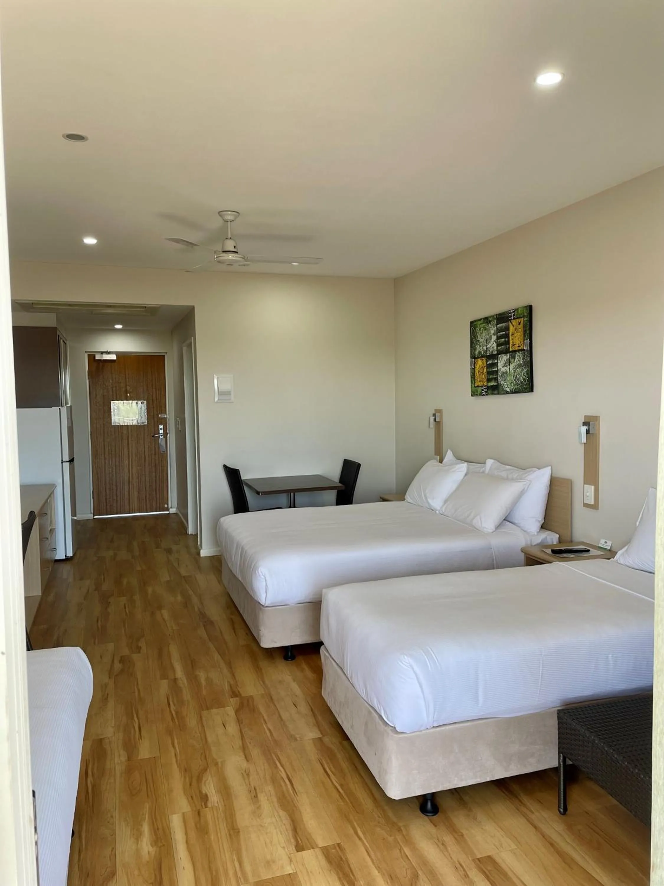 Bed in Club Tropical Resort Darwin