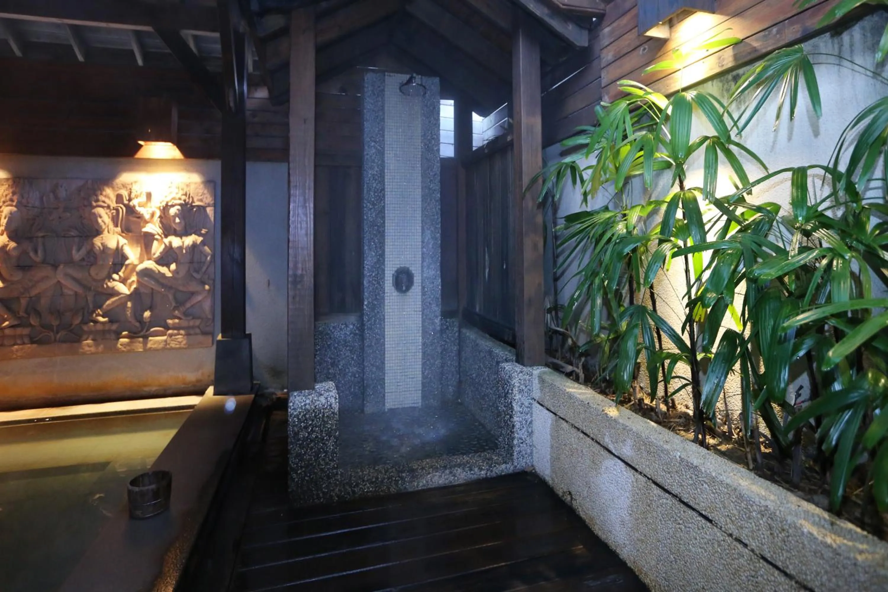 Shower in Shan-Yue Hotspring Hotel
