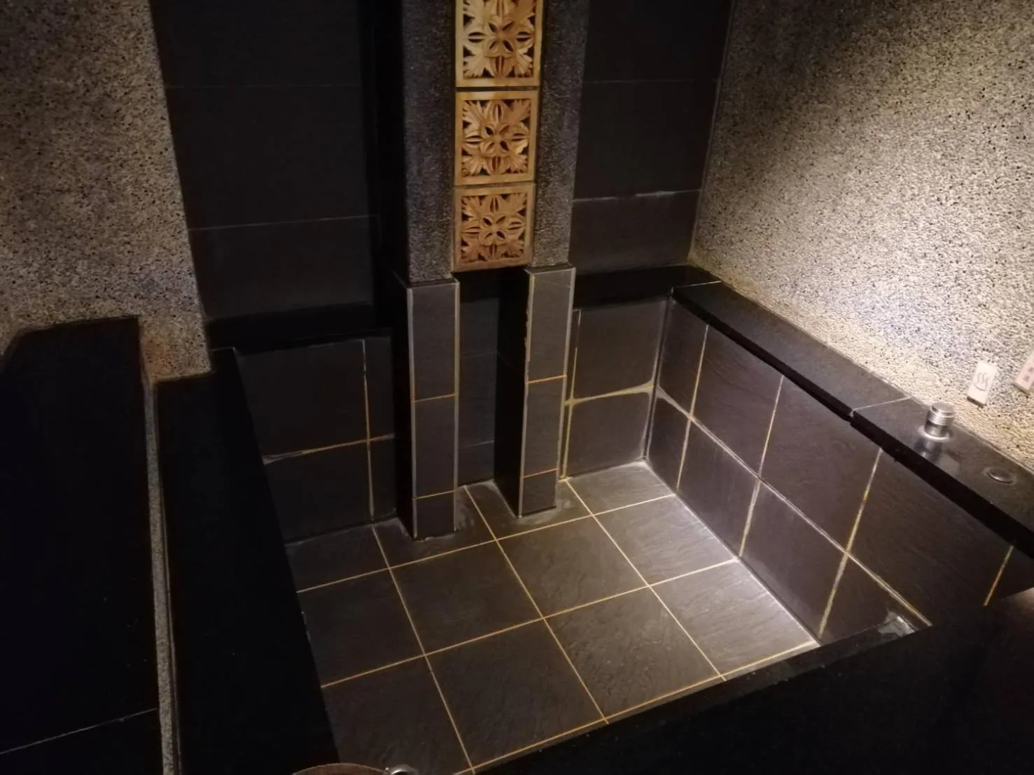 Property building in Shan-Yue Hotspring Hotel