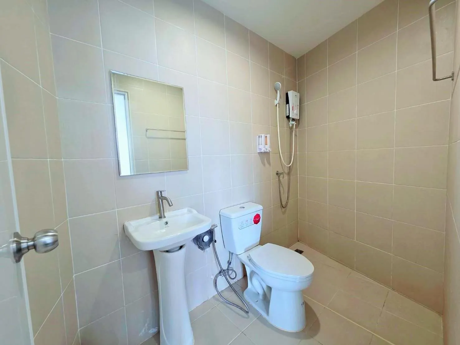 Ma Non Nont Hotel & Apartment