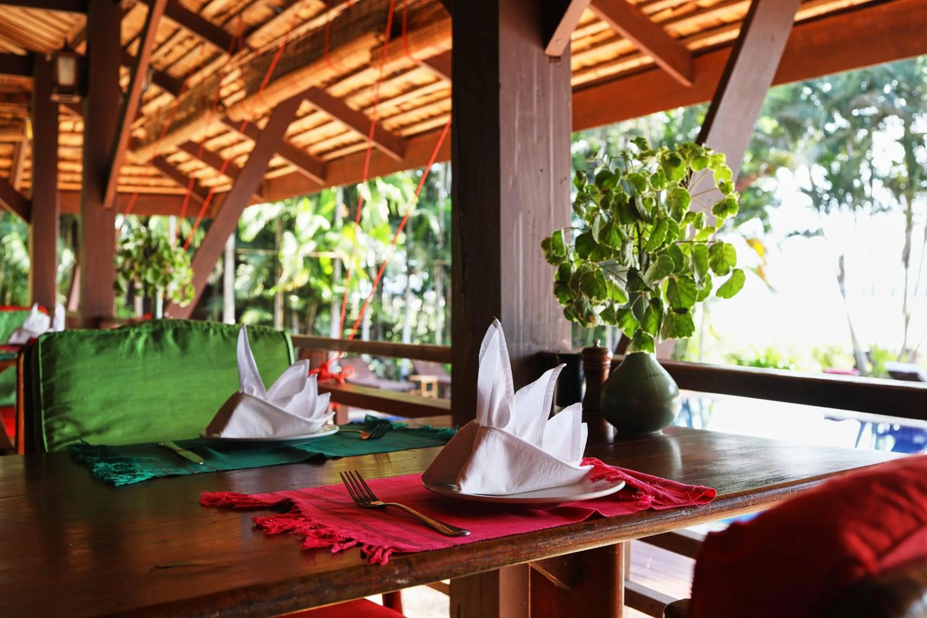 Dining area in La Folie Lodge