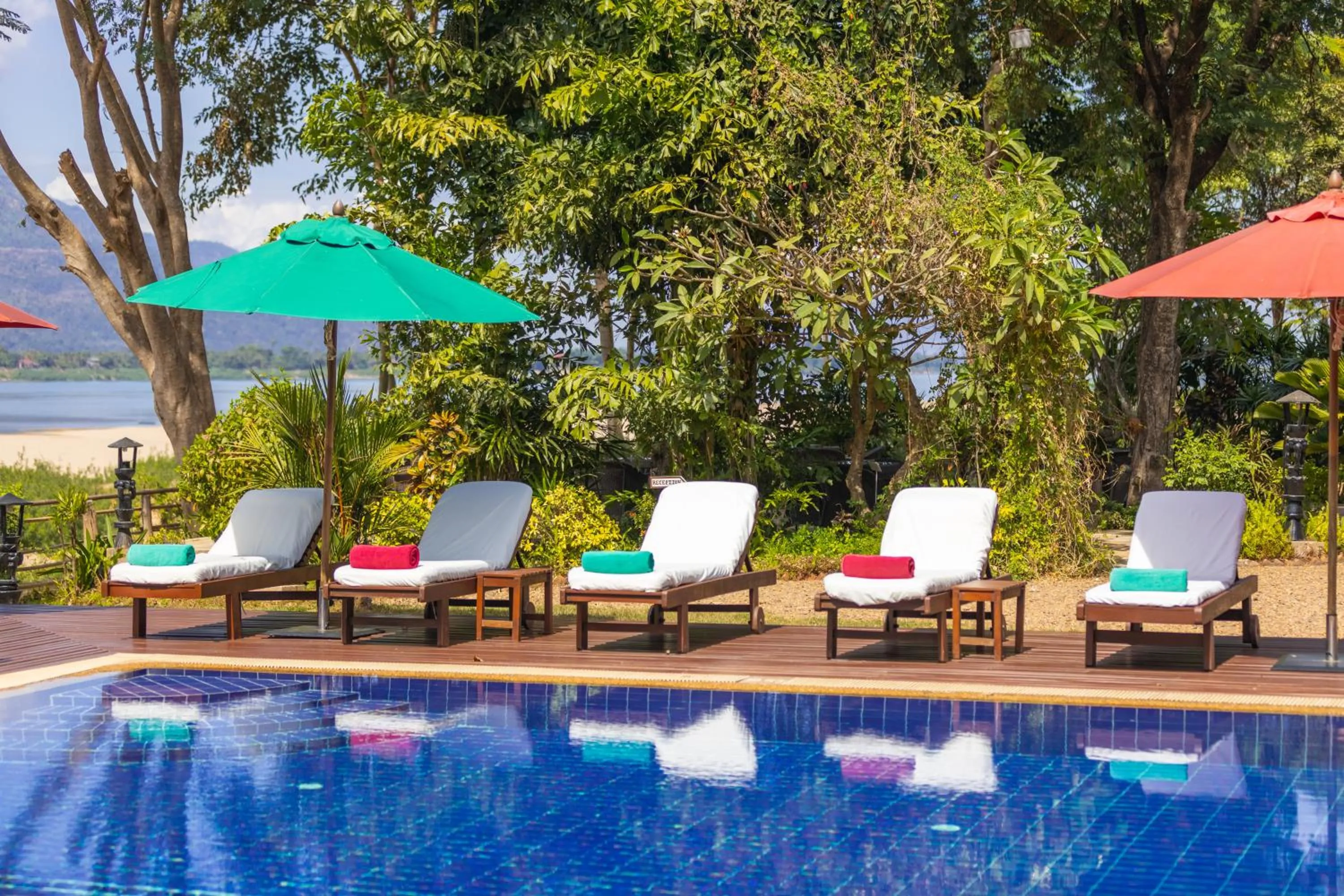Swimming pool in La Folie Lodge