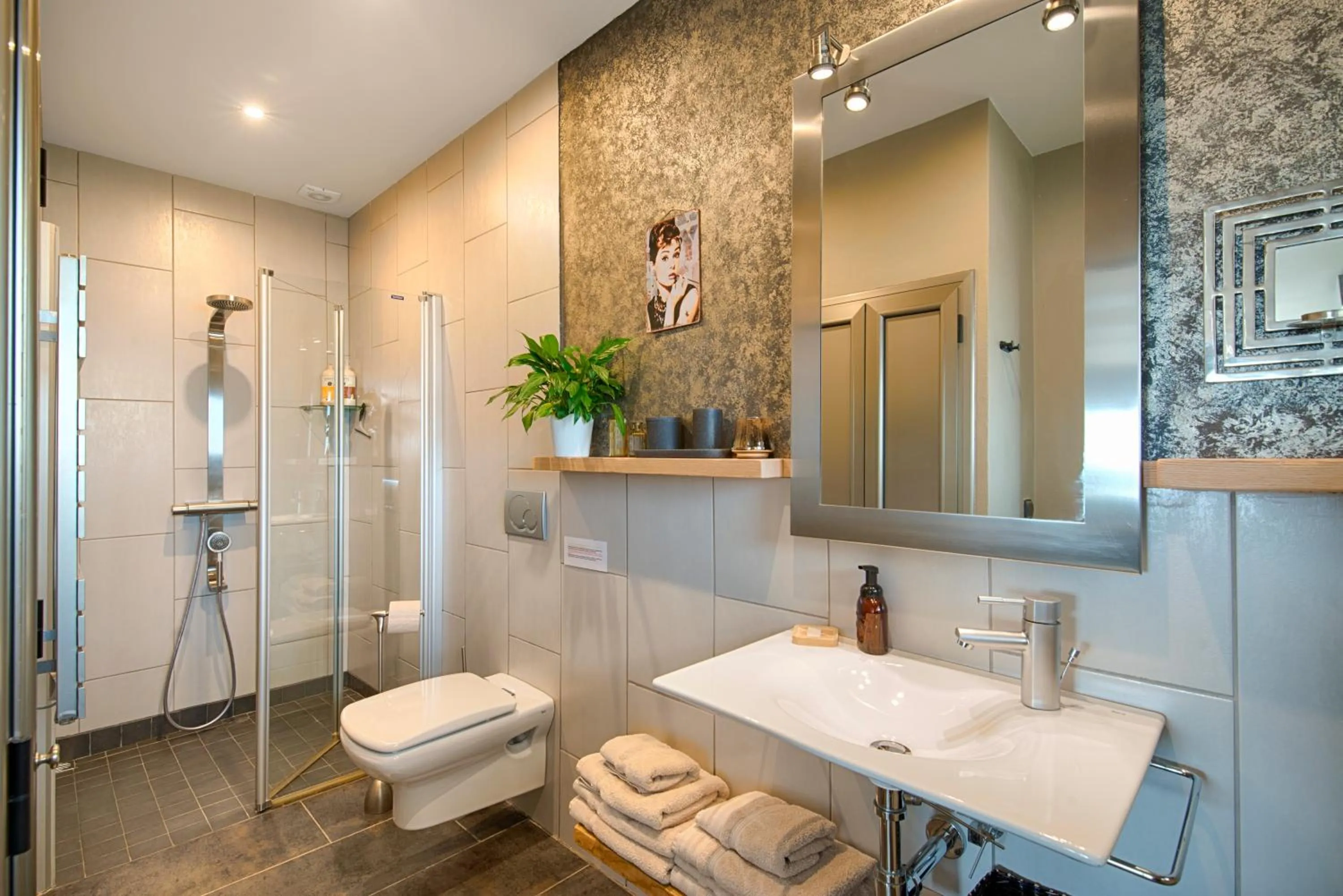 Shower in Casa de l’Albada