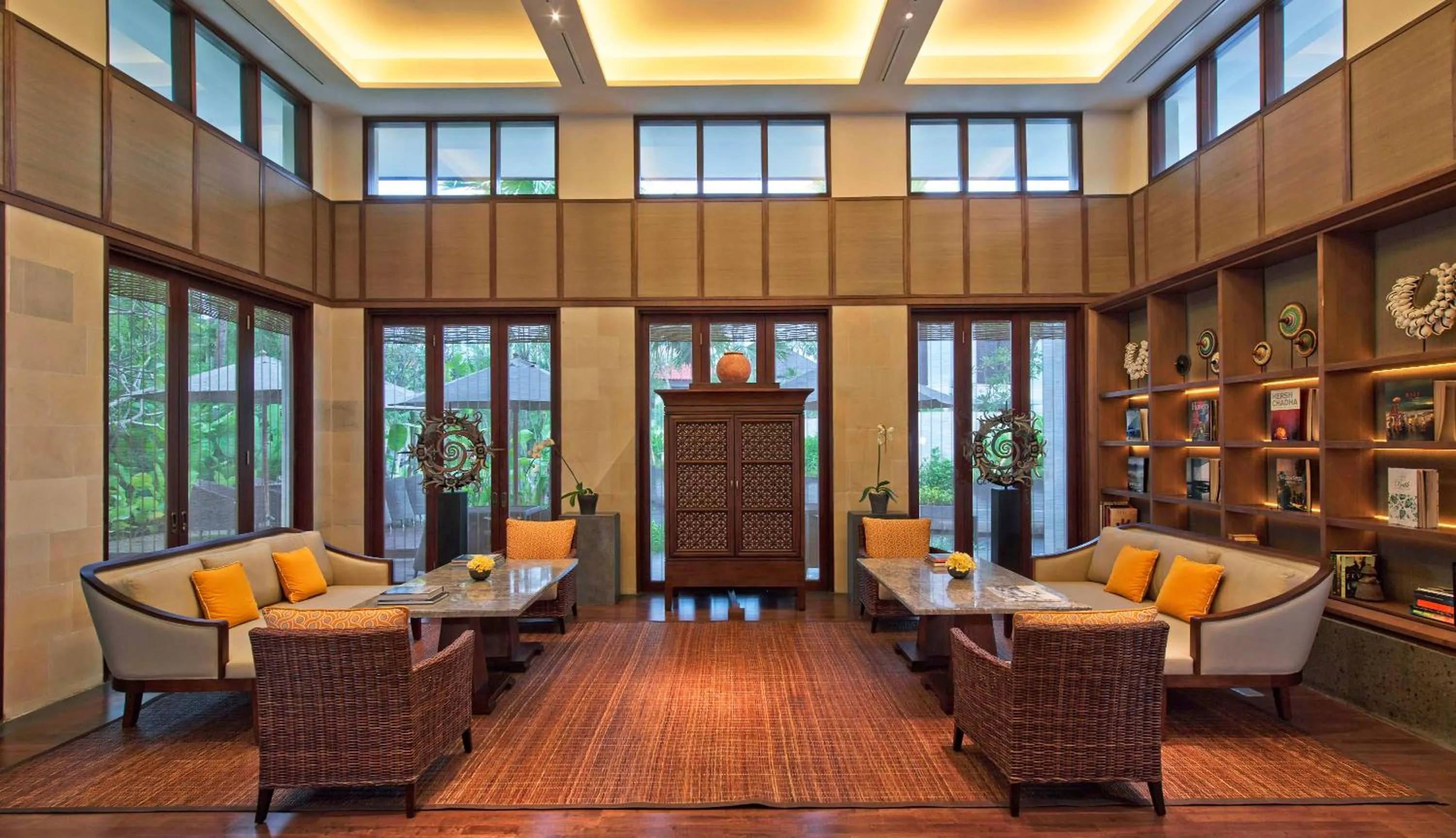 Communal lounge/ TV room in InterContinental Bali Sanur Resort by IHG