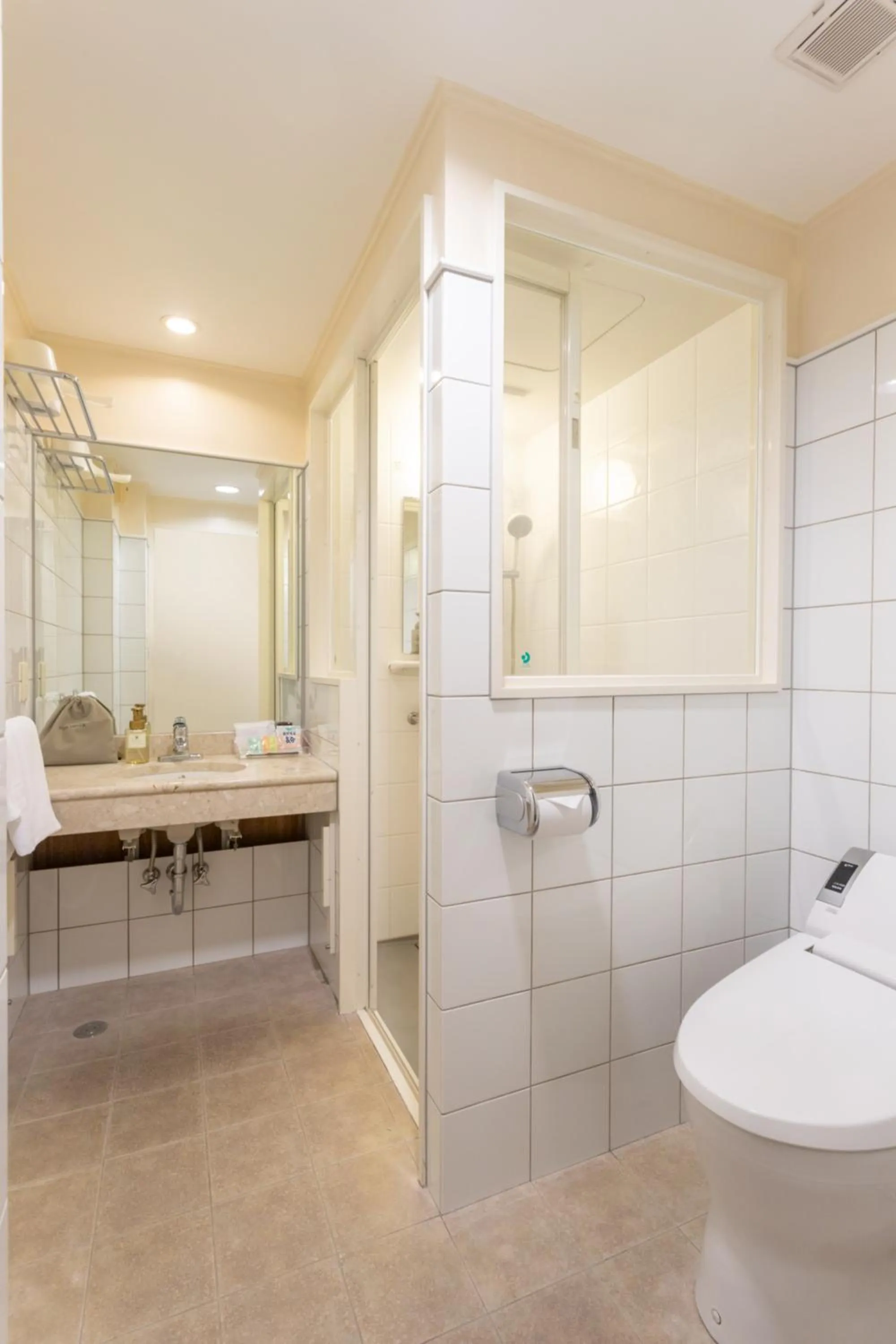 Shower in Sun Days Kagoshima