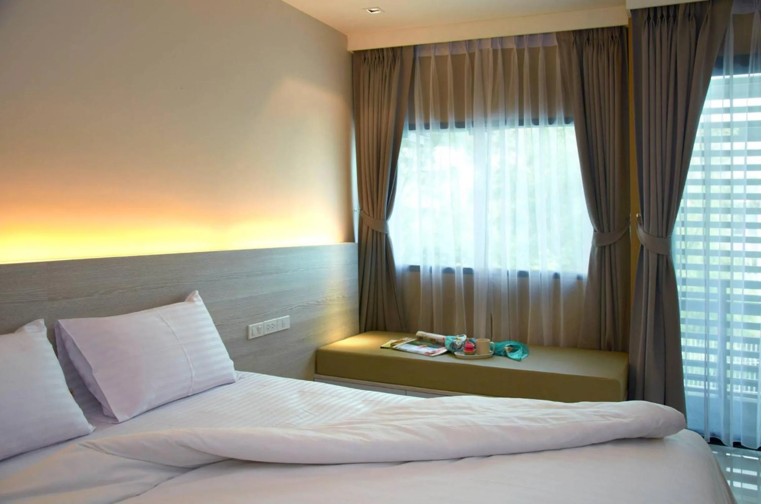 Bedroom, Bed in The Present Sathorn