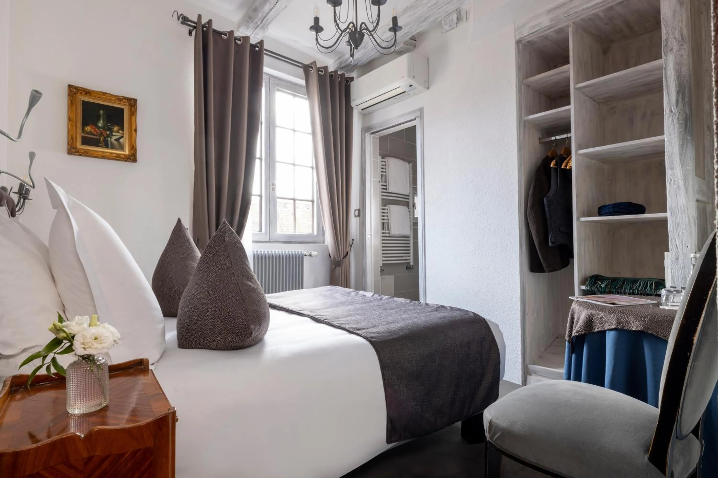 Bed in Hotel Restaurant Le Maréchal - Teritoria