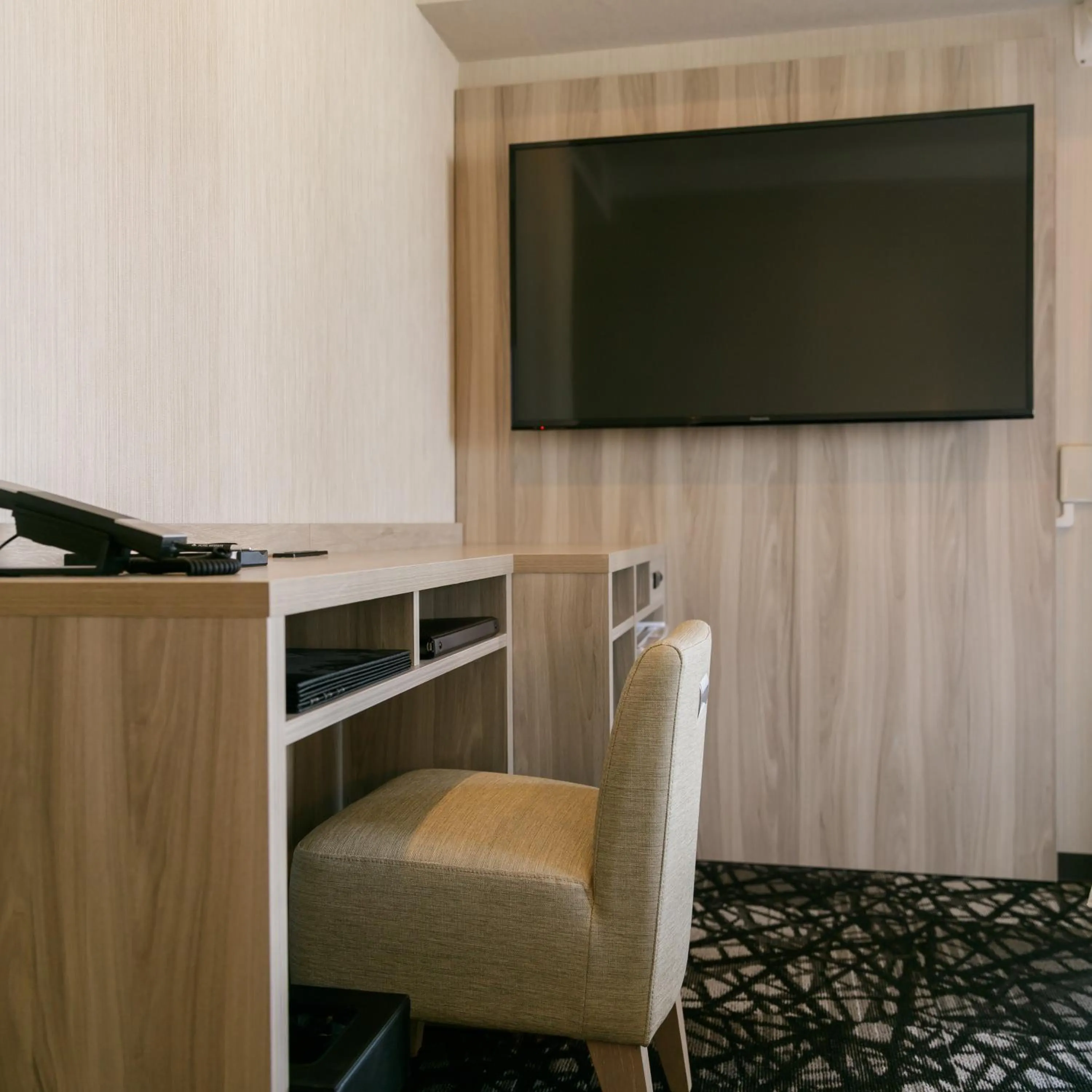 Photo of the whole room, TV/Entertainment Center in Cent Inn Nibankan
