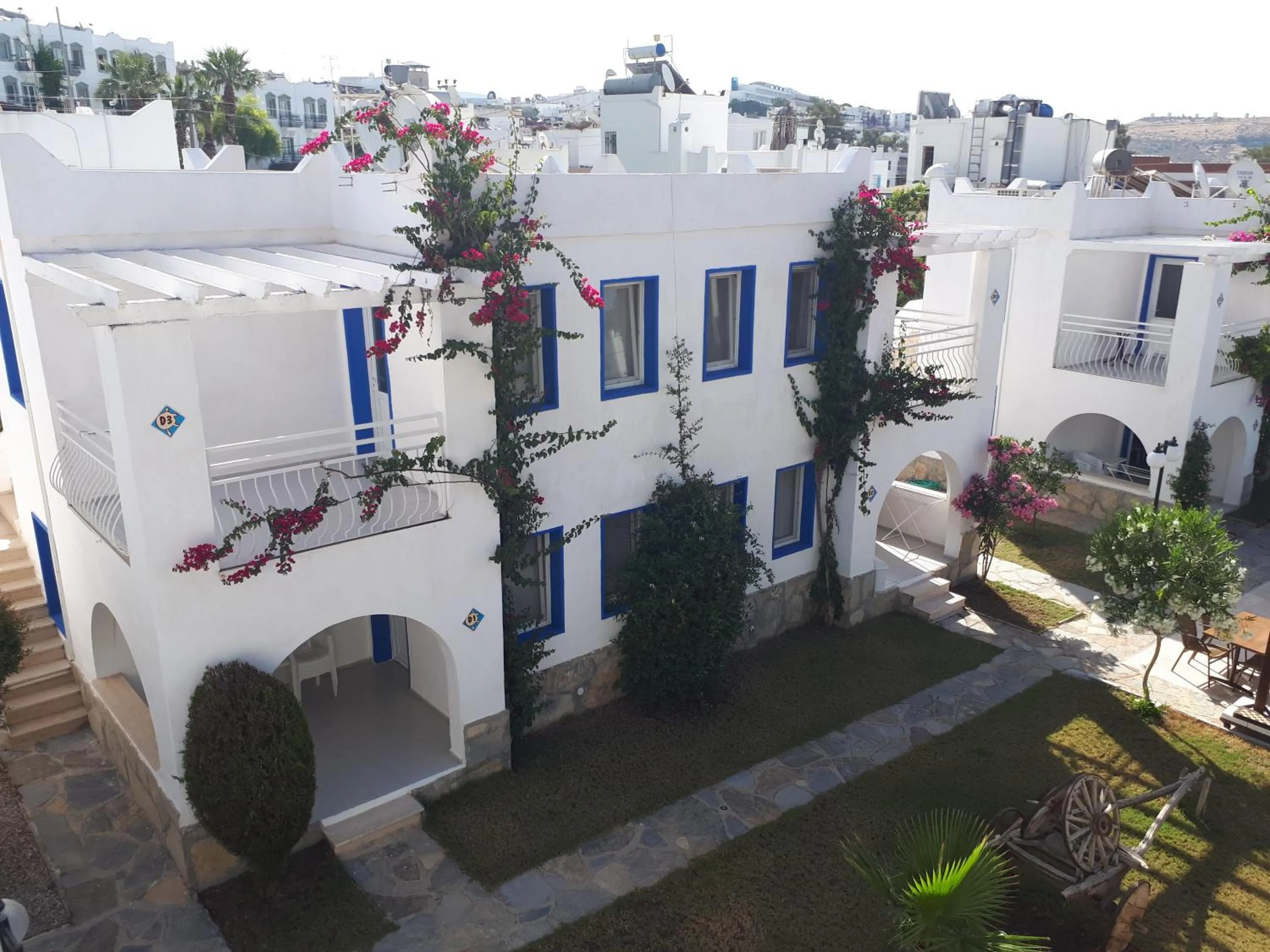 Paradise Apart Hotel