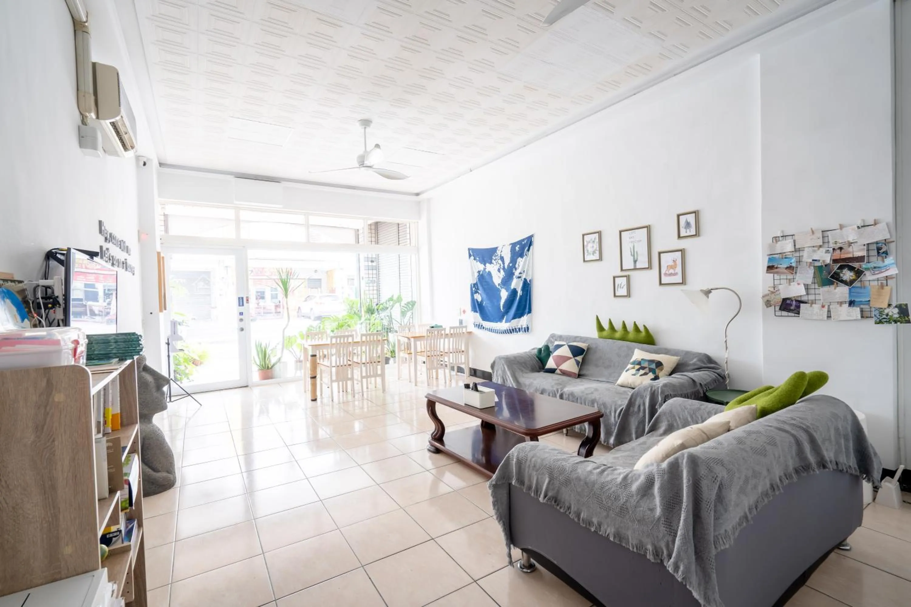 TV and multimedia in Utopia Hostel