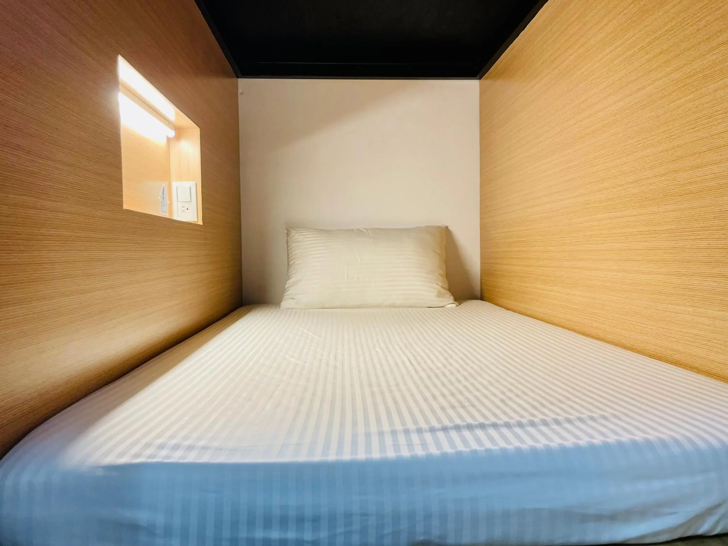 Bed in 8-Bed Mixed Dormitory Room in Utopia Hostel Bed in 8-Bed Mixed Dormitory Room in Utopia Hostel