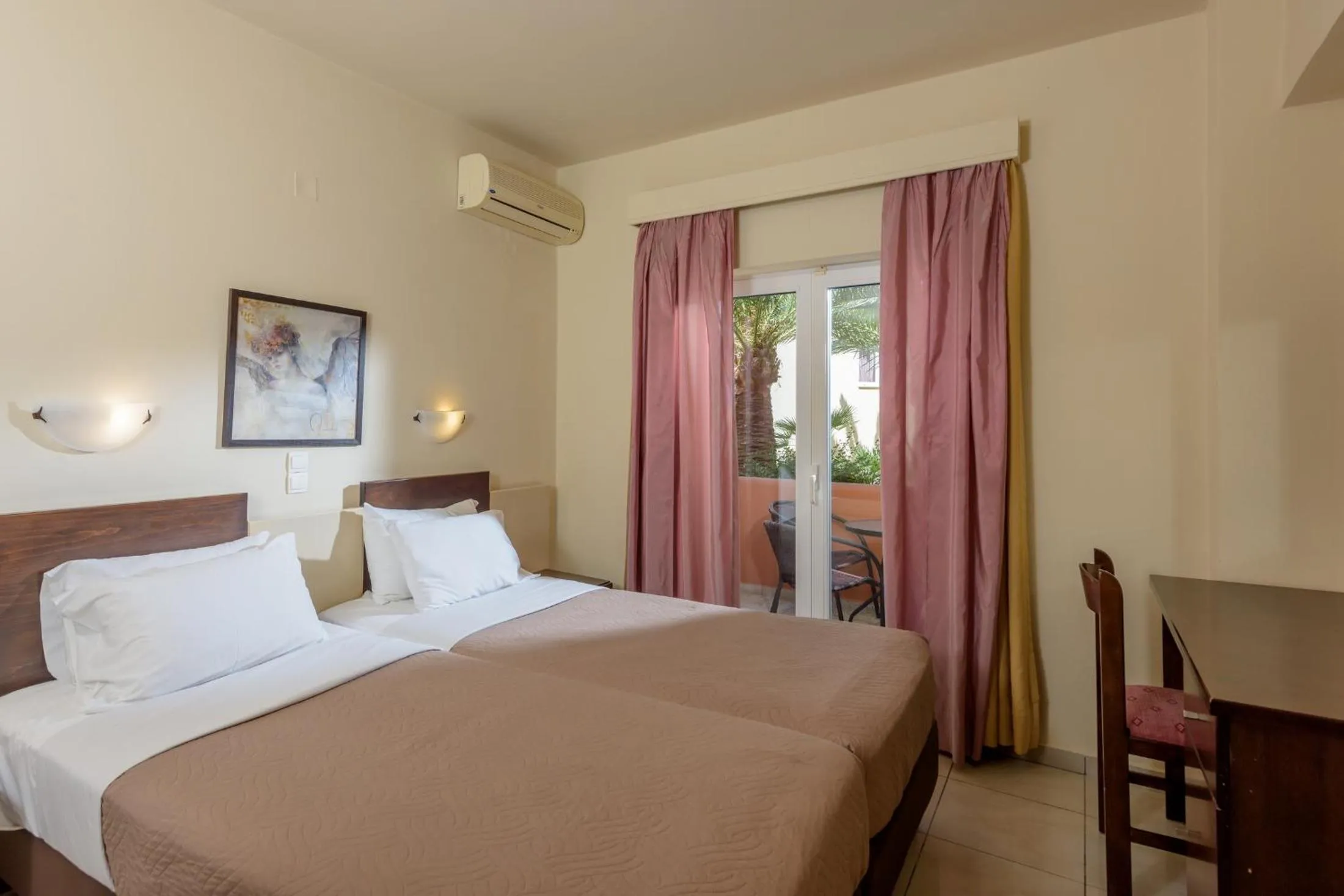 Bedroom in Eurohotel Theo Hotel