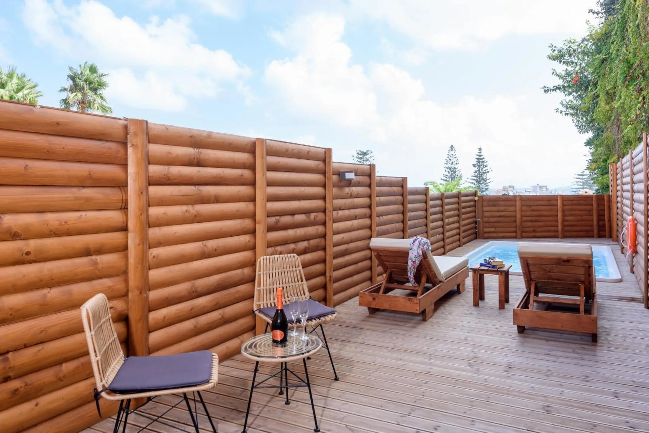 Patio in Eurohotel Theo Hotel