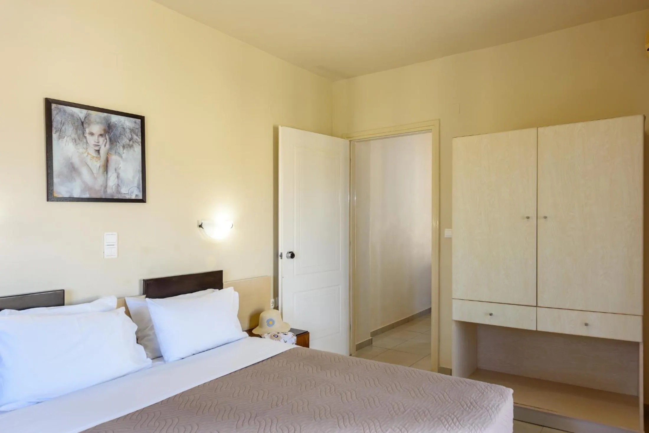 Bedroom in Eurohotel Theo Hotel