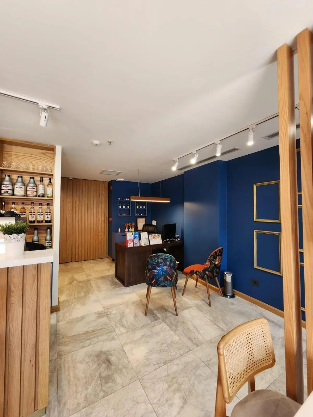 Restaurant/places to eat in Taksim Landhouse Hotel