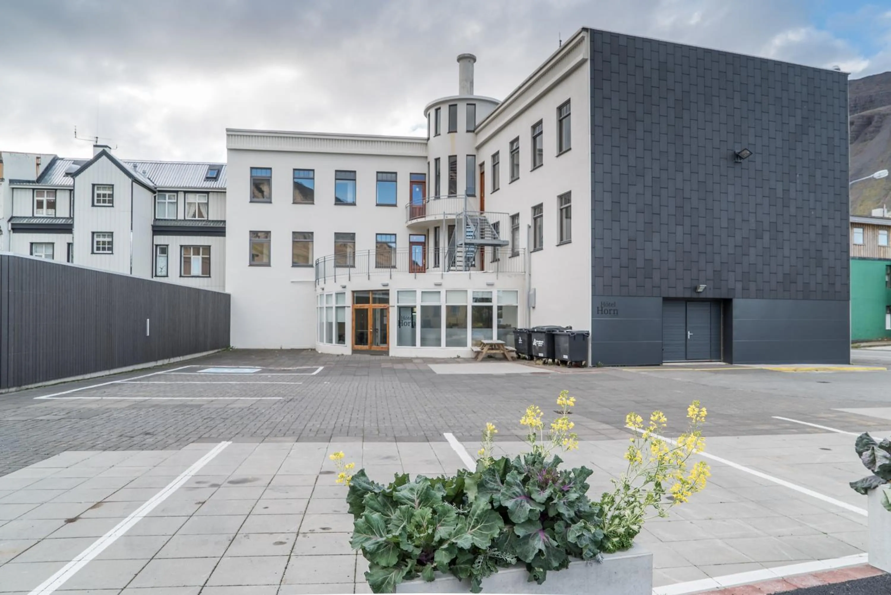 Facade/entrance in Hotel Isafjordur - Horn