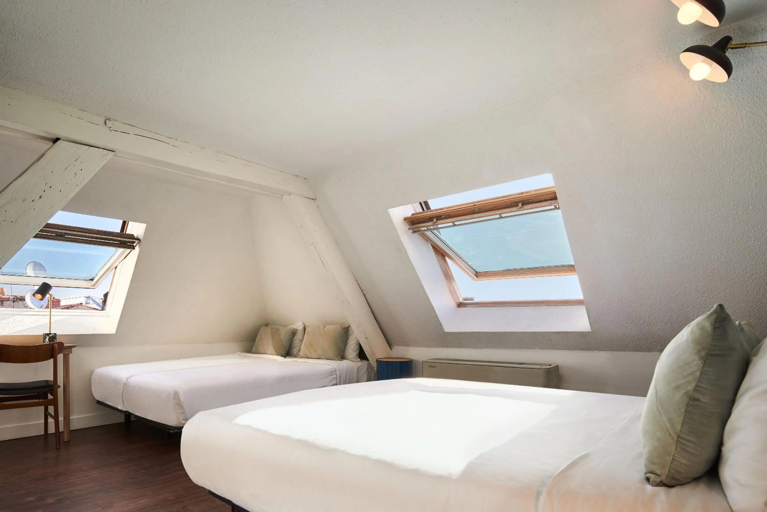 Bedroom, Bed in Hôtel Bordeaux Clémenceau by Happyculture