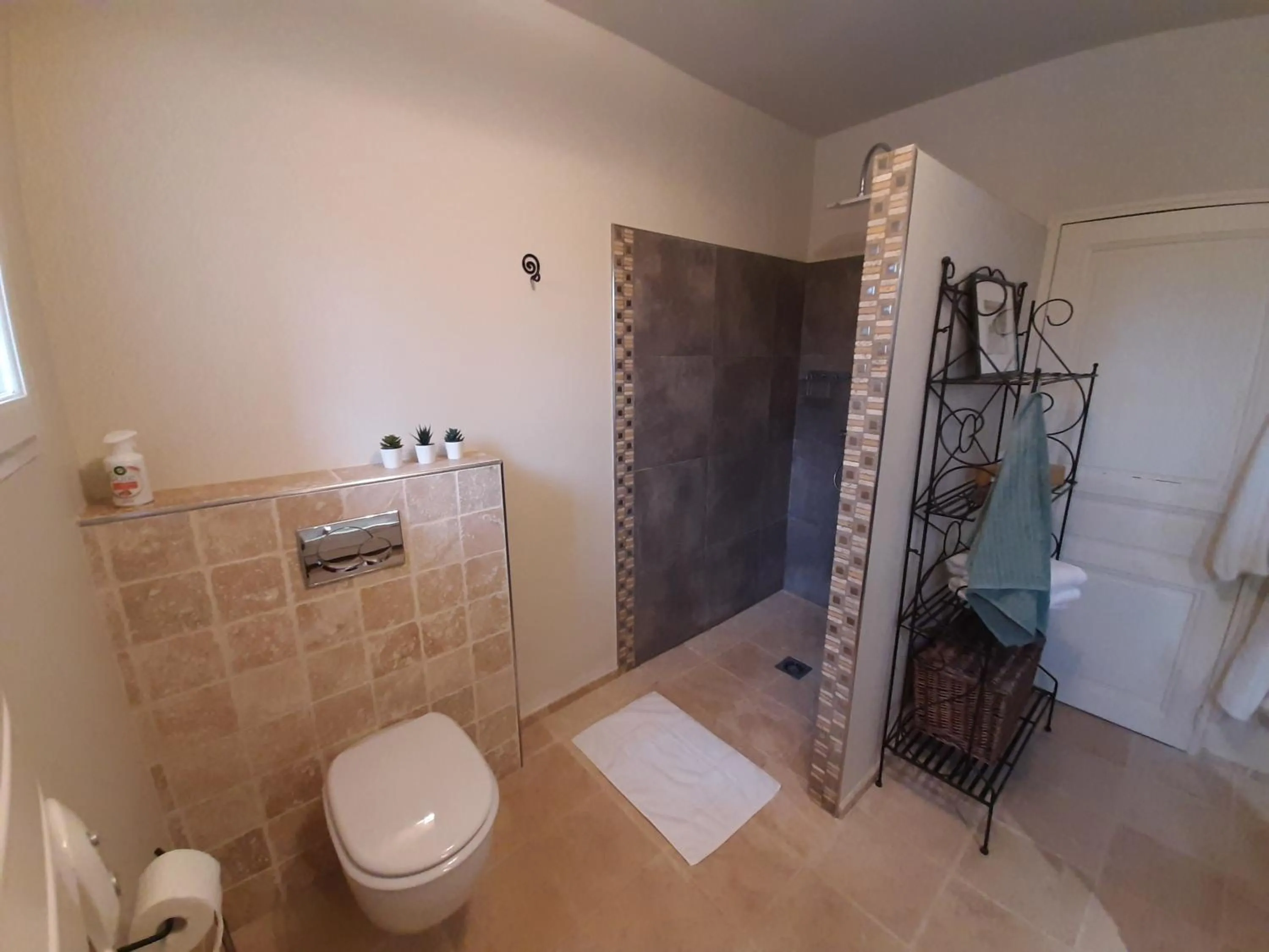 Bathroom in Une Pause en Provence