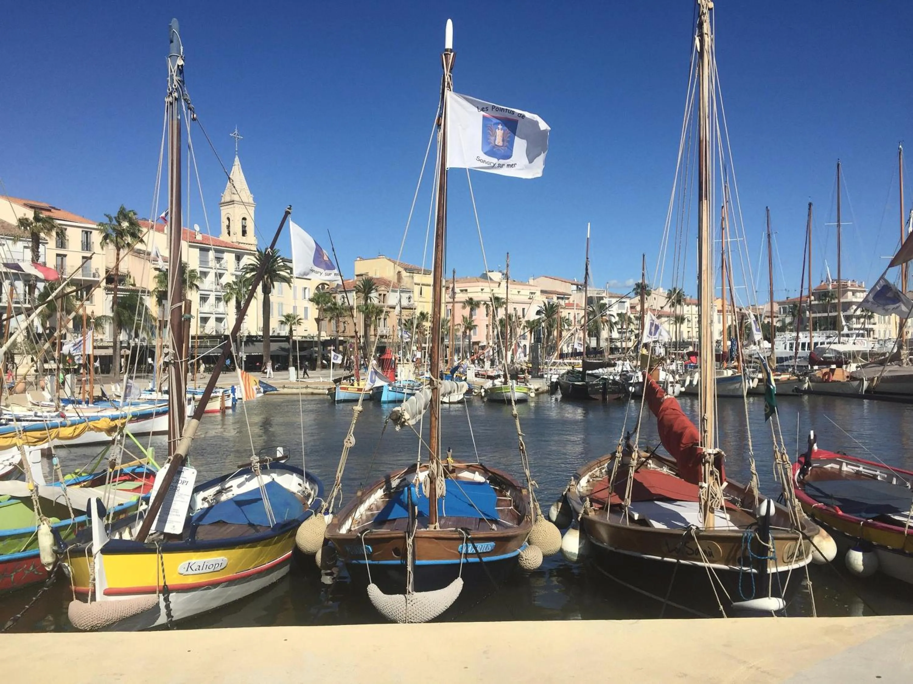 Nearby landmark in Une Pause en Provence