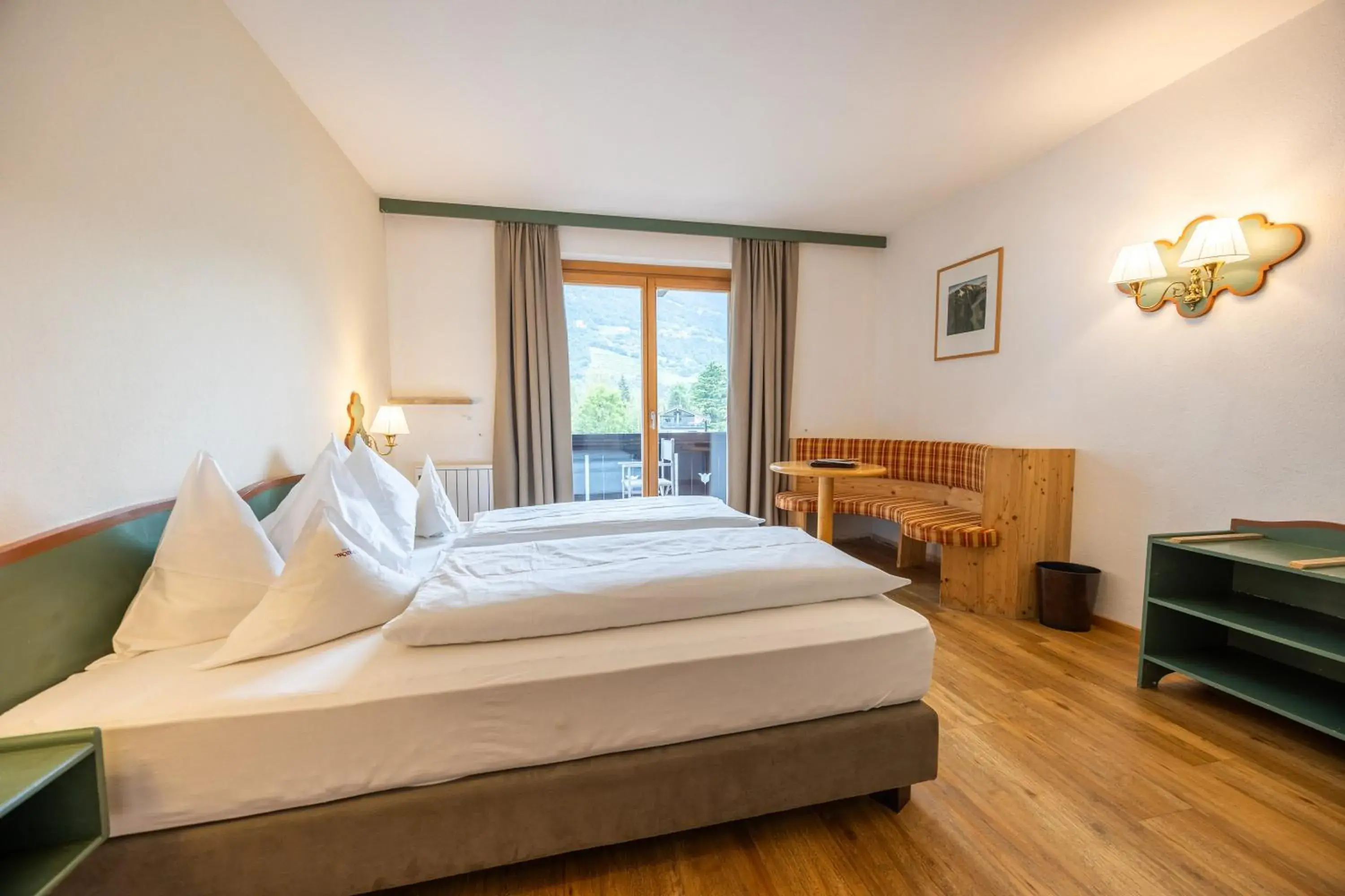 Double Room with Balcony in Parkhotel Tirolerhof Double Room with Balcony in Parkhotel Tirolerhof