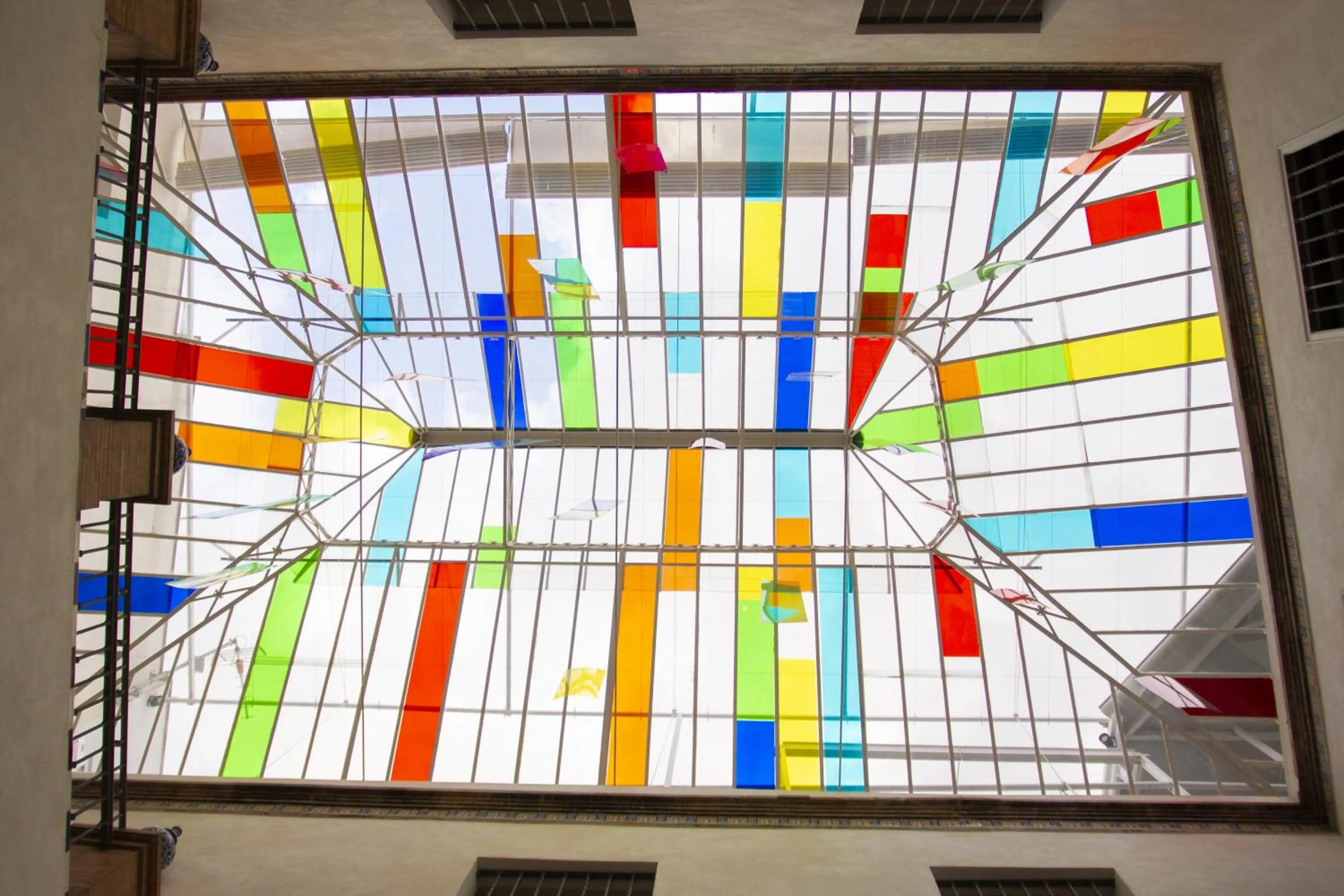 Property building in room00 Salvador Hostel