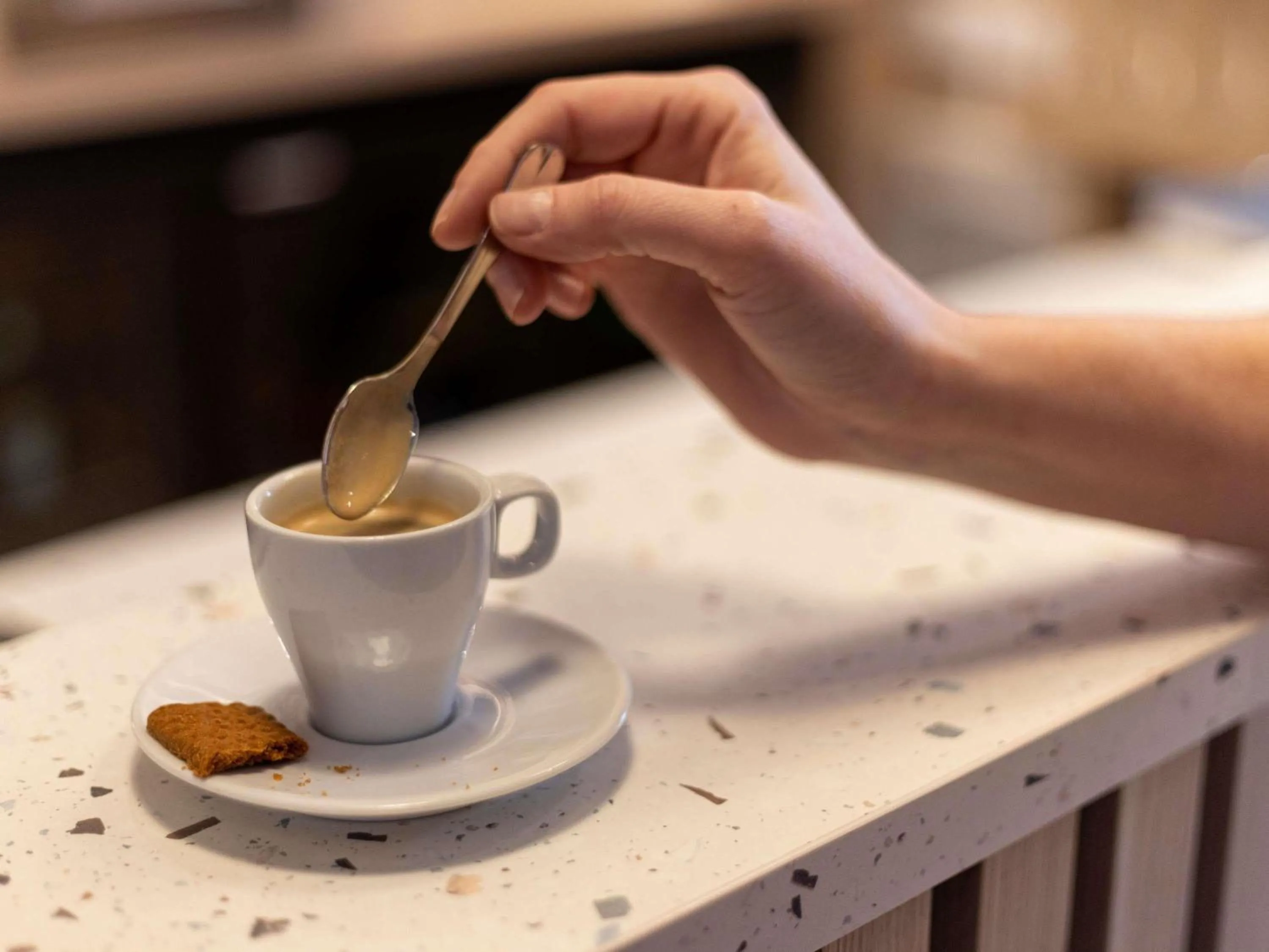 Lounge or bar in ibis Styles Chinon