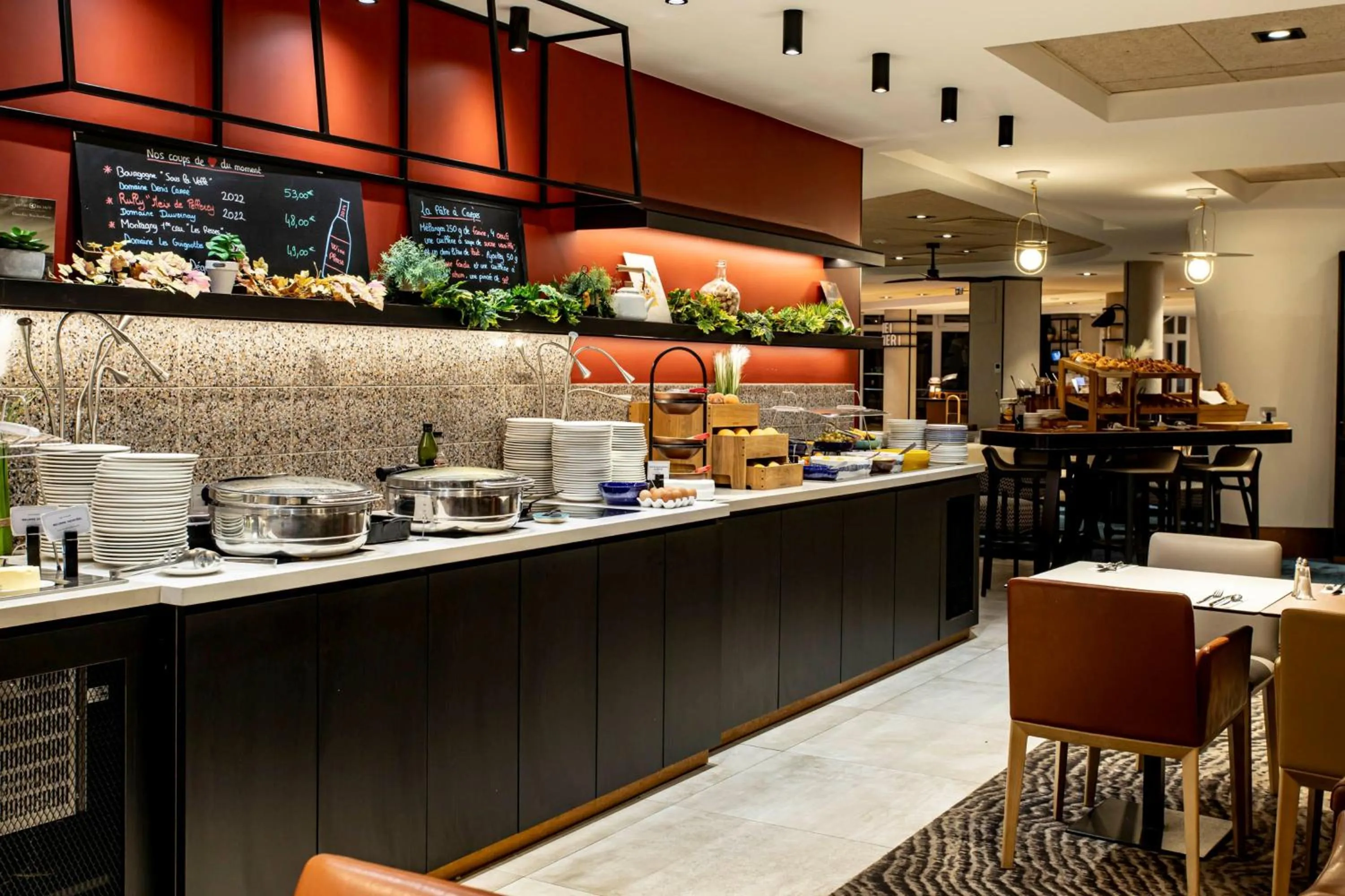 Continental breakfast in Novotel Beaune