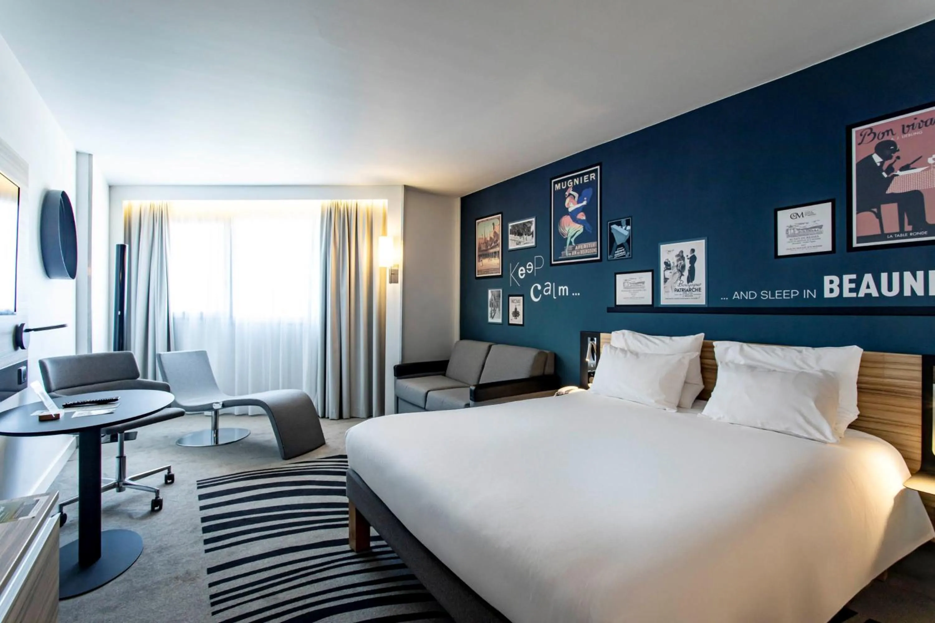 Bed in Novotel Beaune