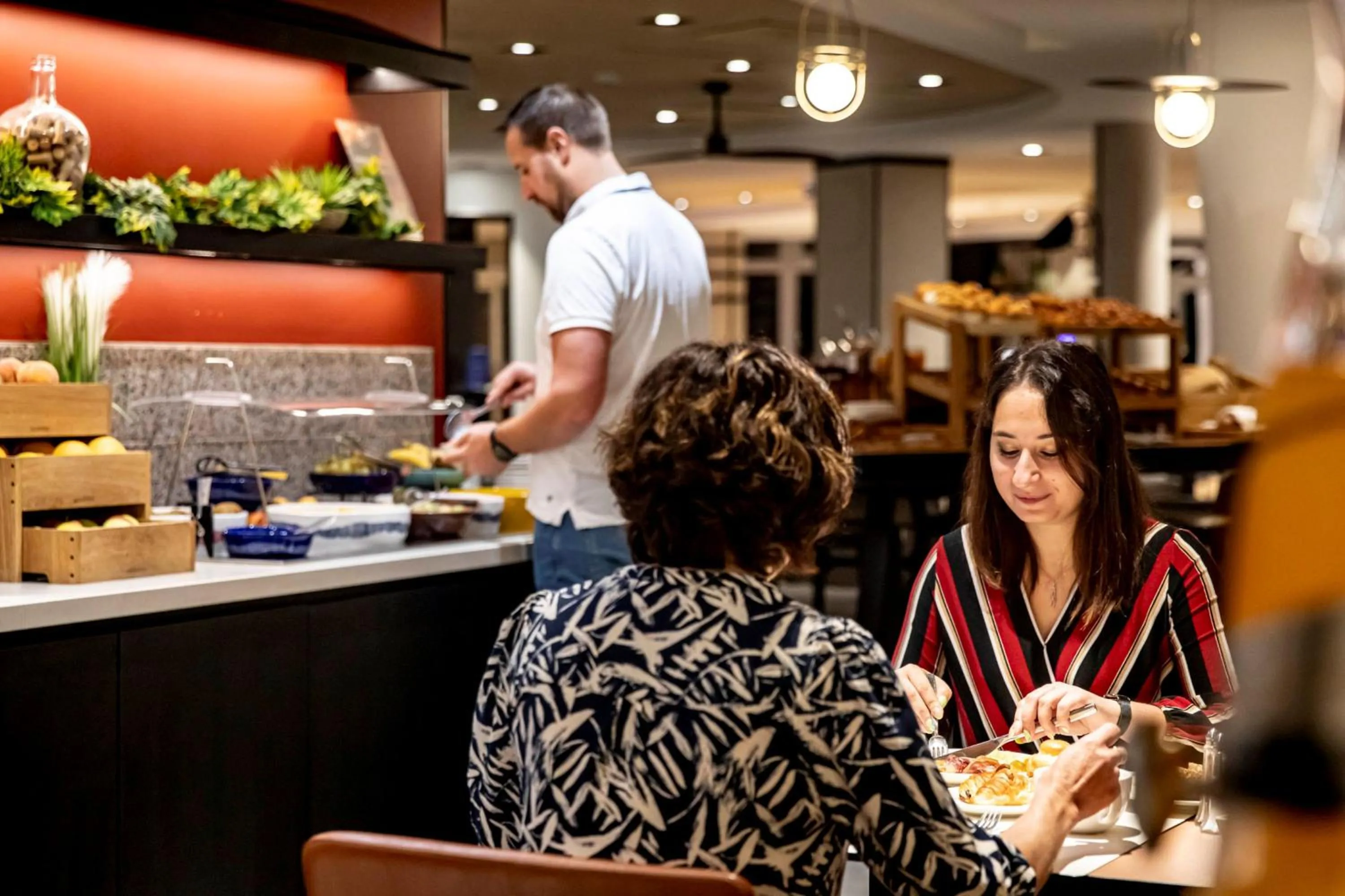 Continental breakfast in Novotel Beaune