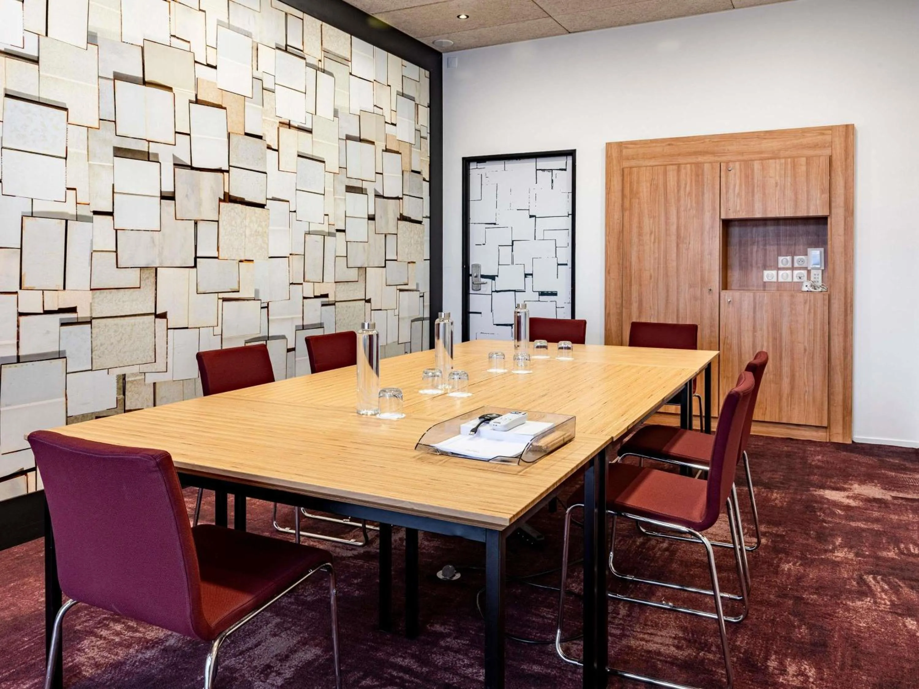 Meeting/conference room in Novotel Beaune