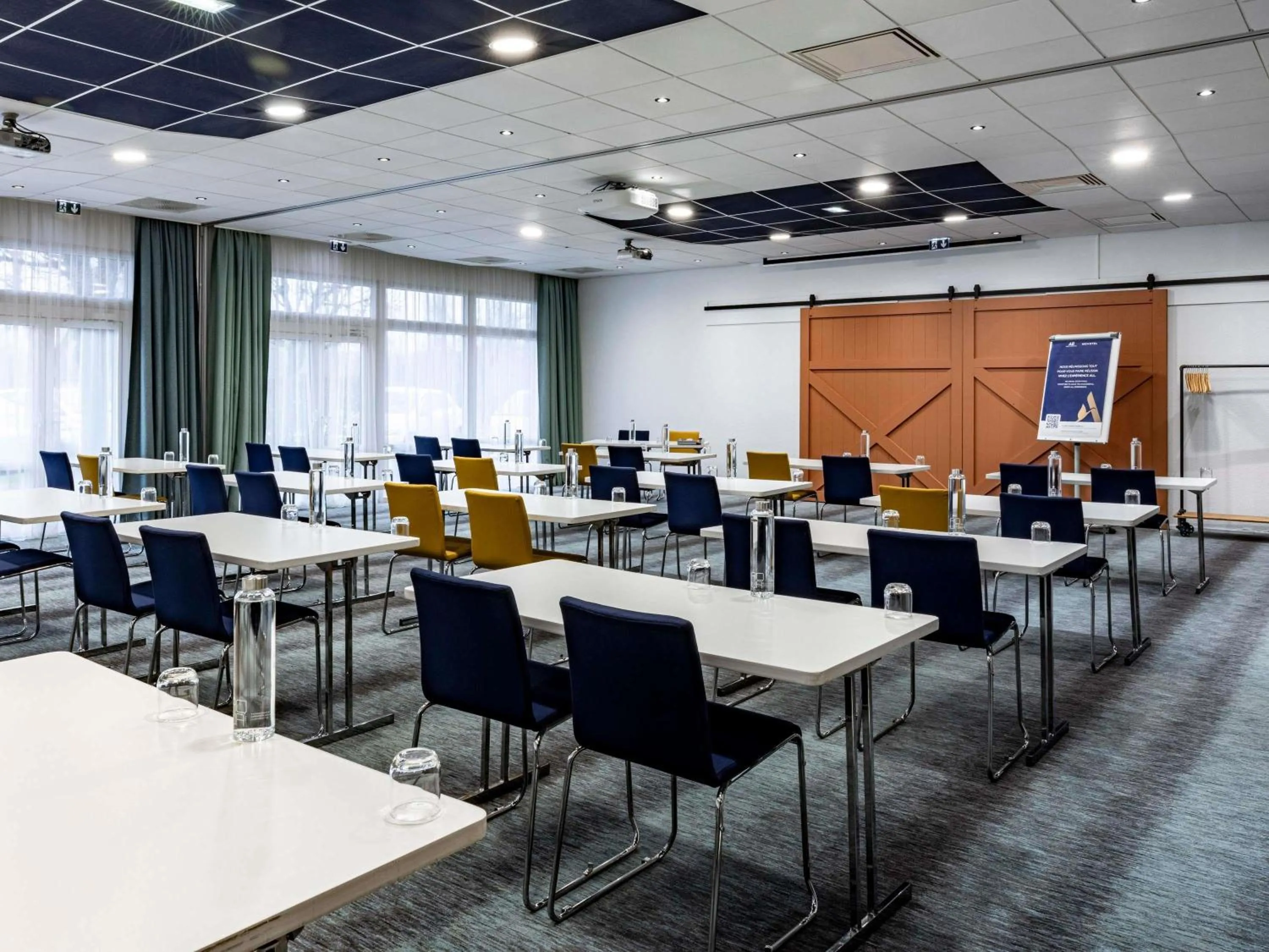 Meeting/conference room in Novotel Beaune