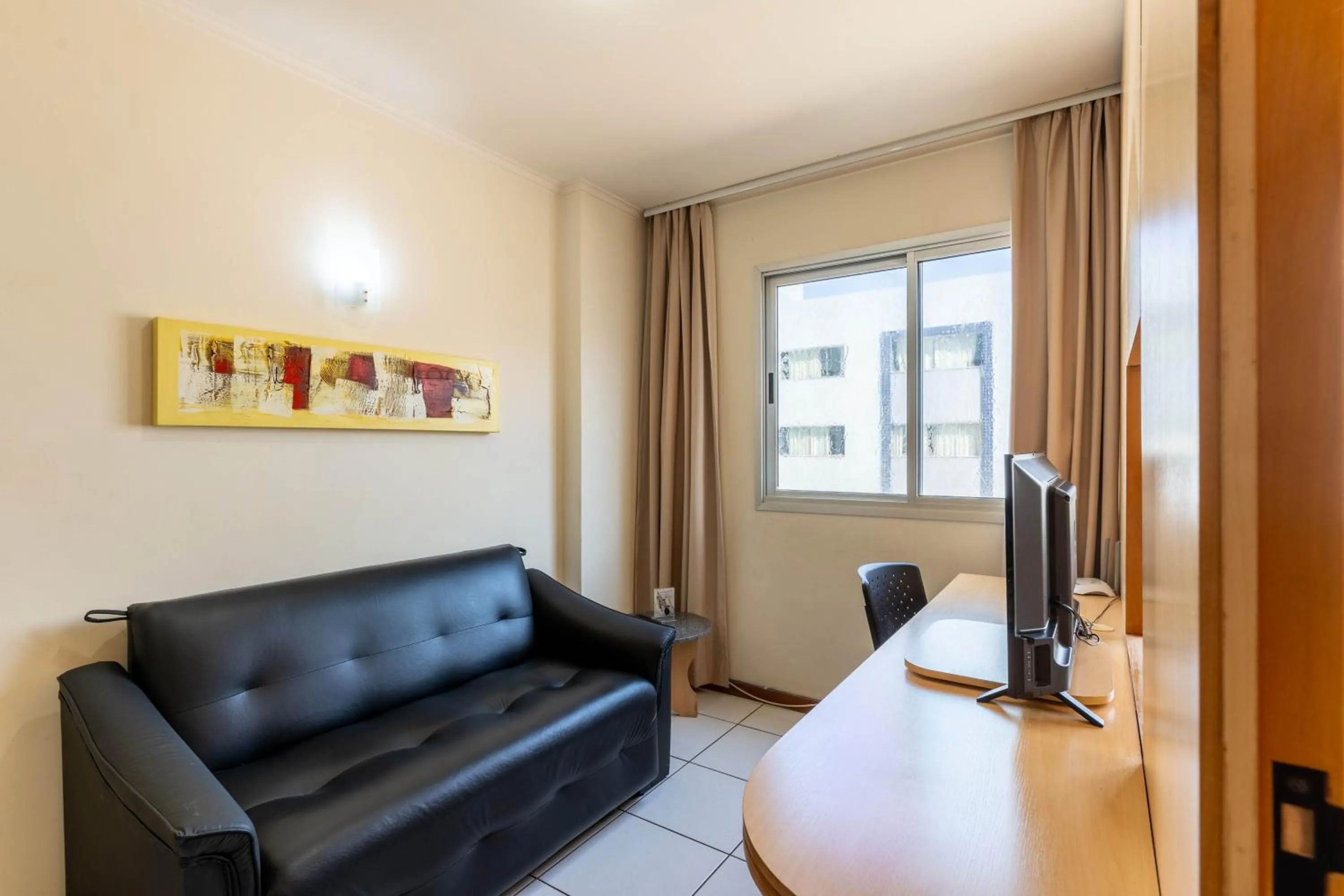 Multiparque Hplus Long Stay