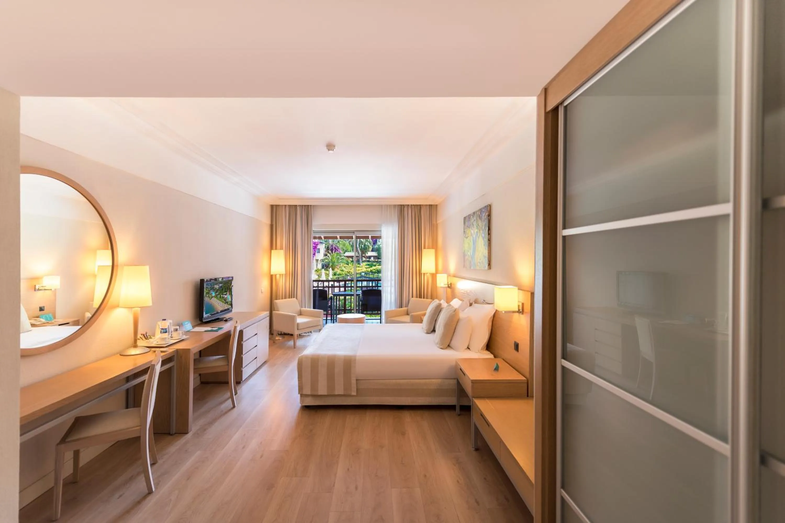 Bedroom, Bed in Turquoise Hotel