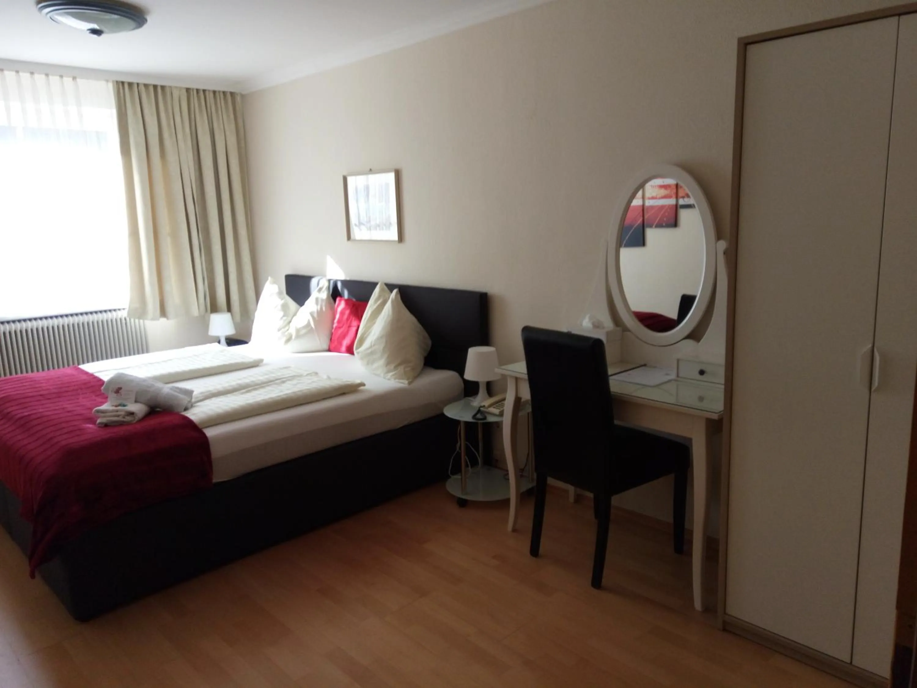 Bedroom, Bed in Hotel Kirchenwirt