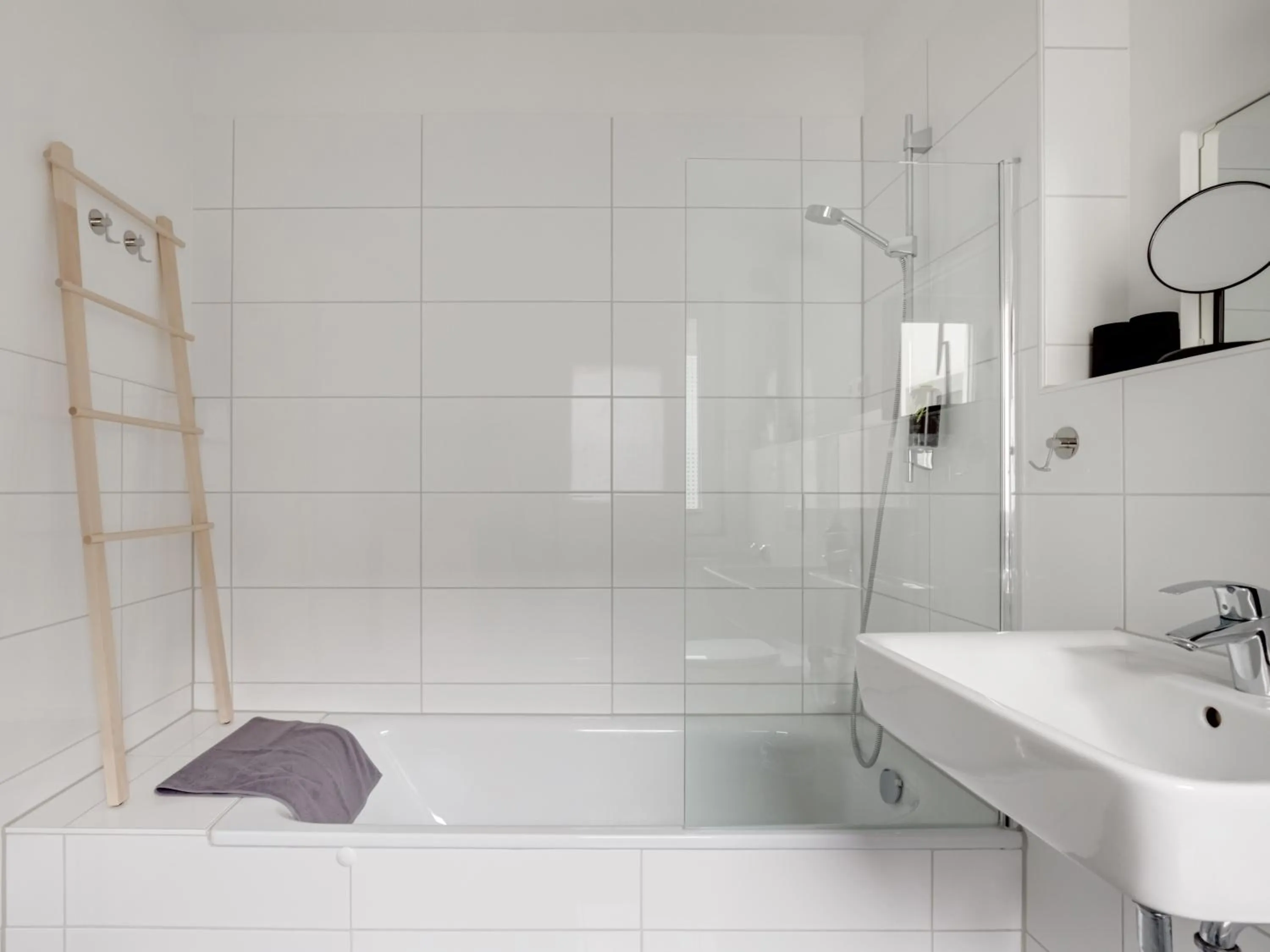 Bathroom in Limehome Essen Kibbelstraße