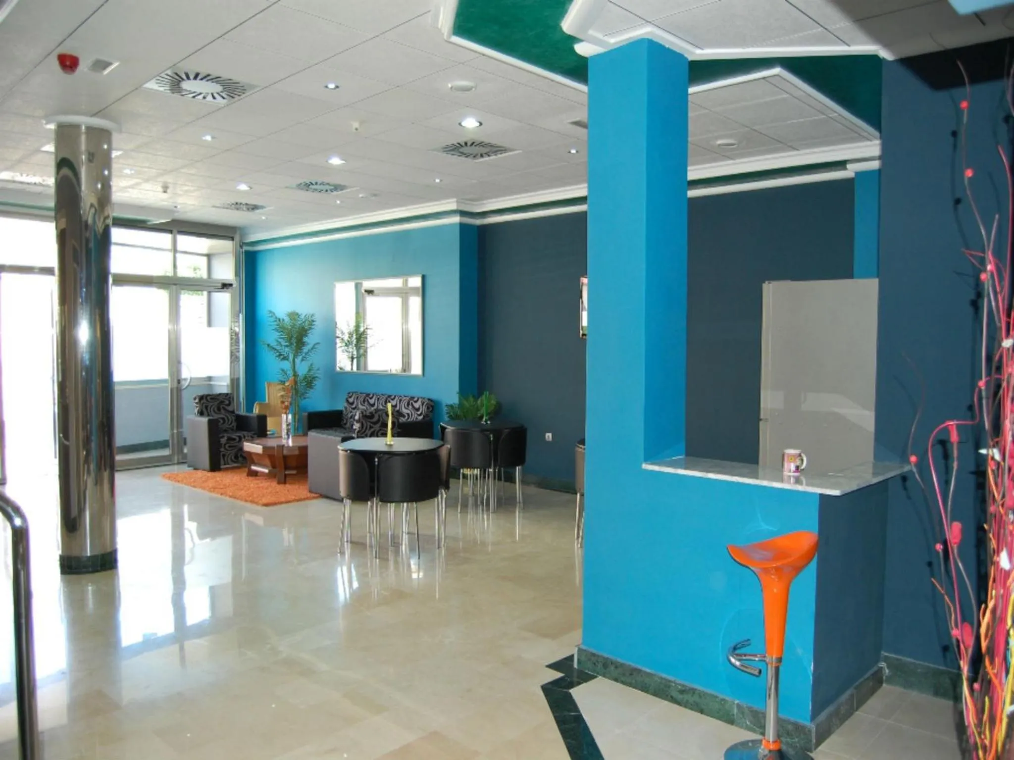 Seating area in Hotel Almoradi