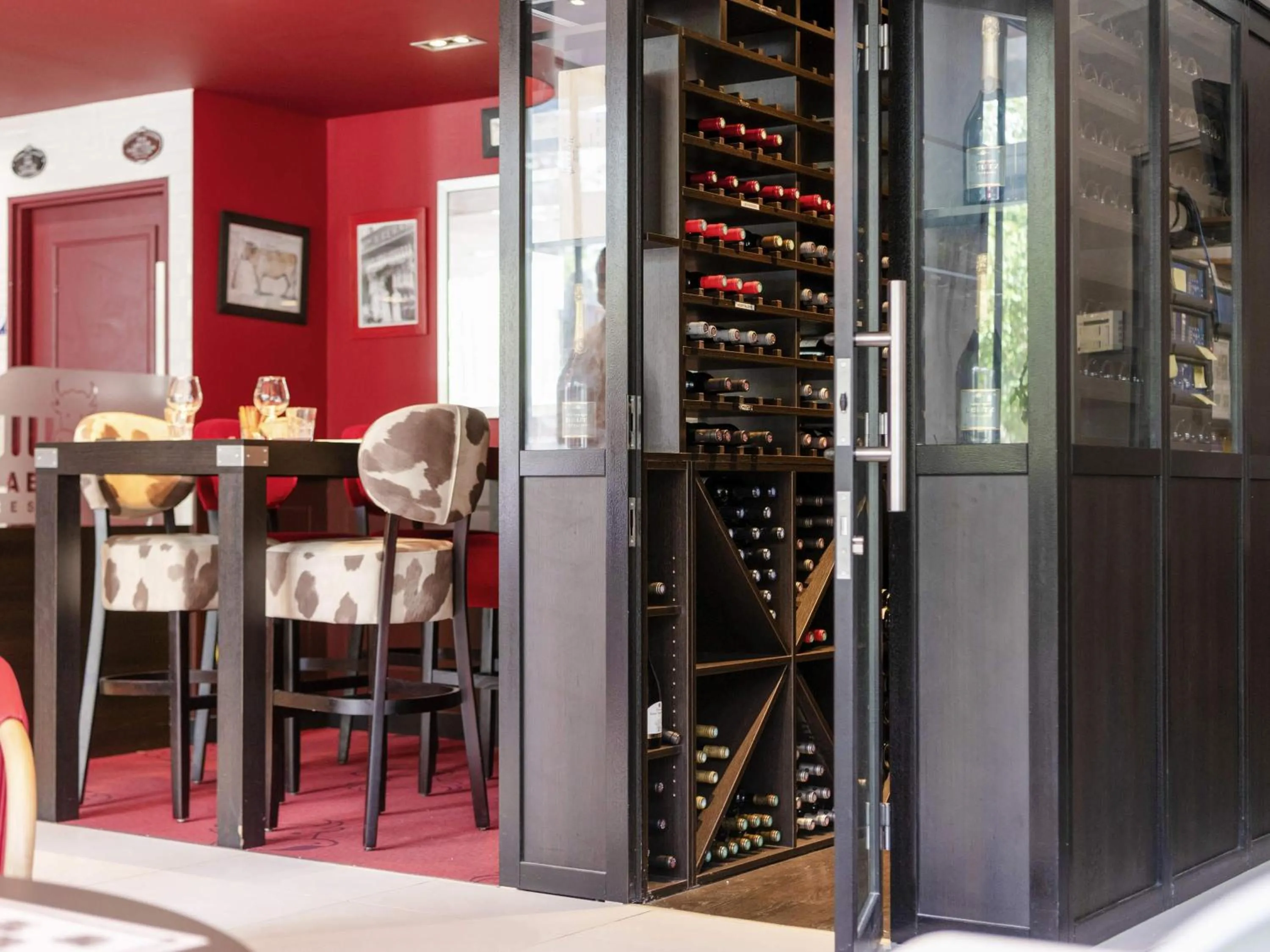 Lounge or bar in ibis Lyon Caluire Cité Internationale