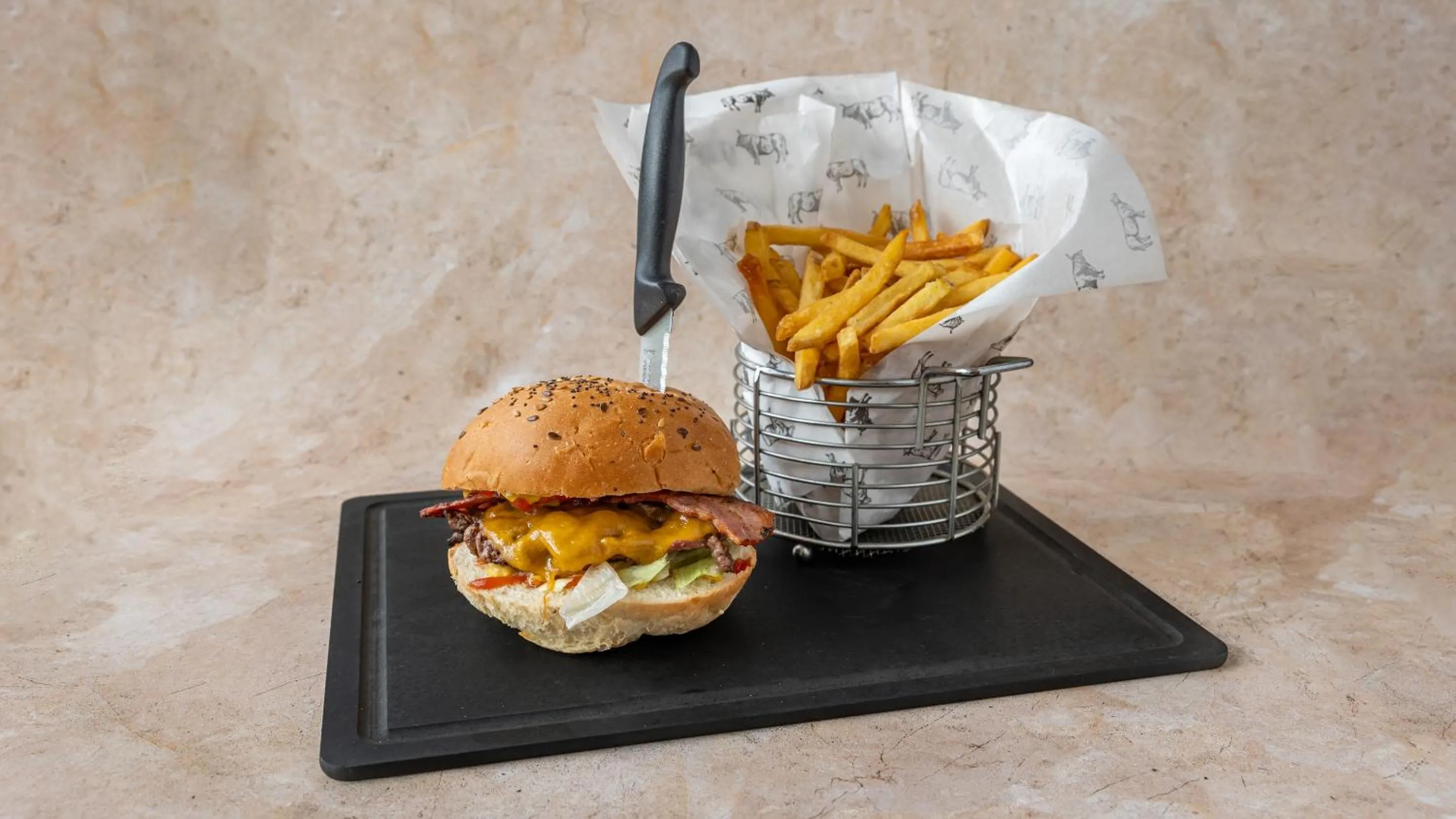 Food and drinks in ibis Lyon Caluire Cité Internationale