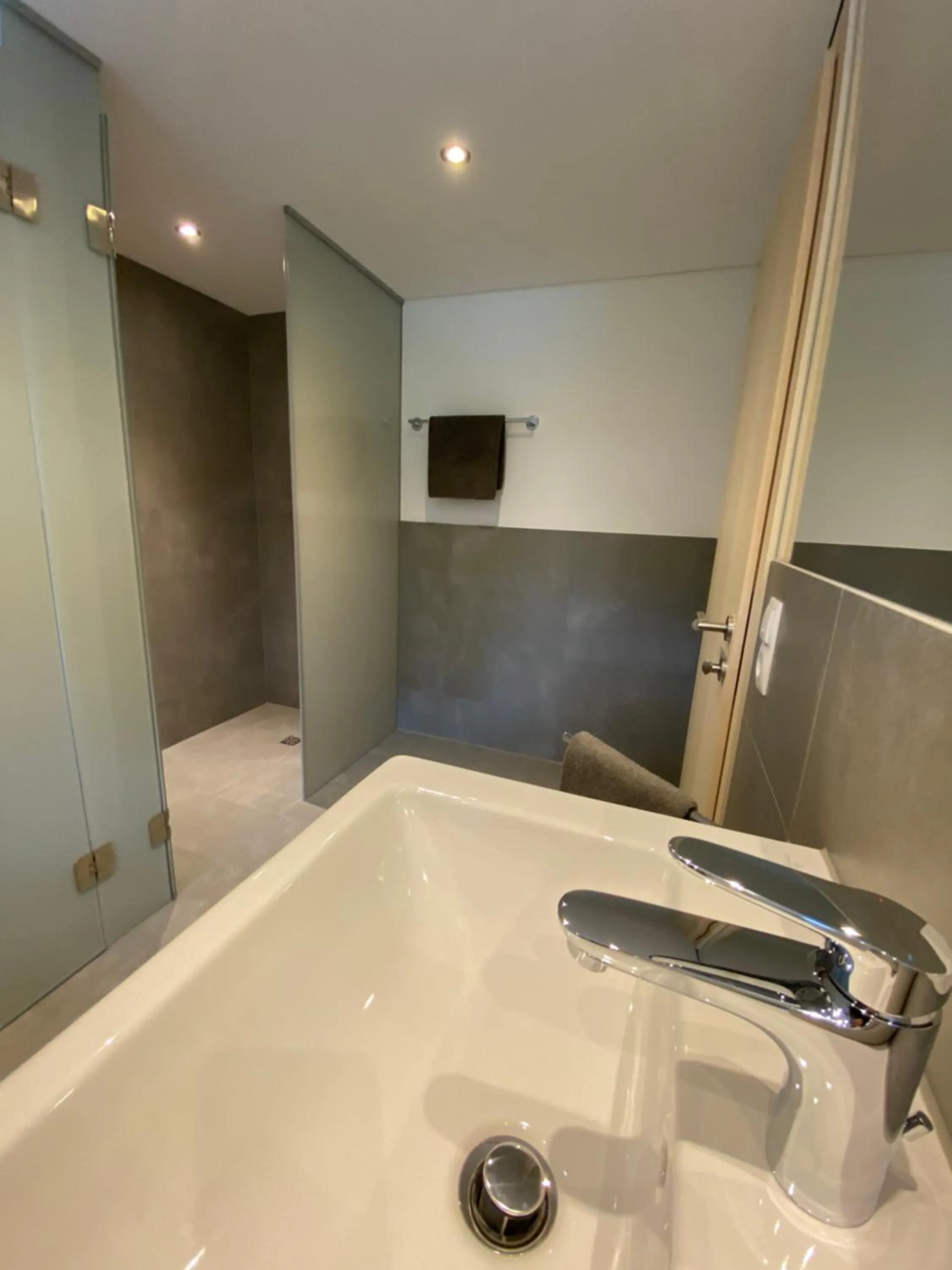 Shower in Gasthaus Sulzfluh