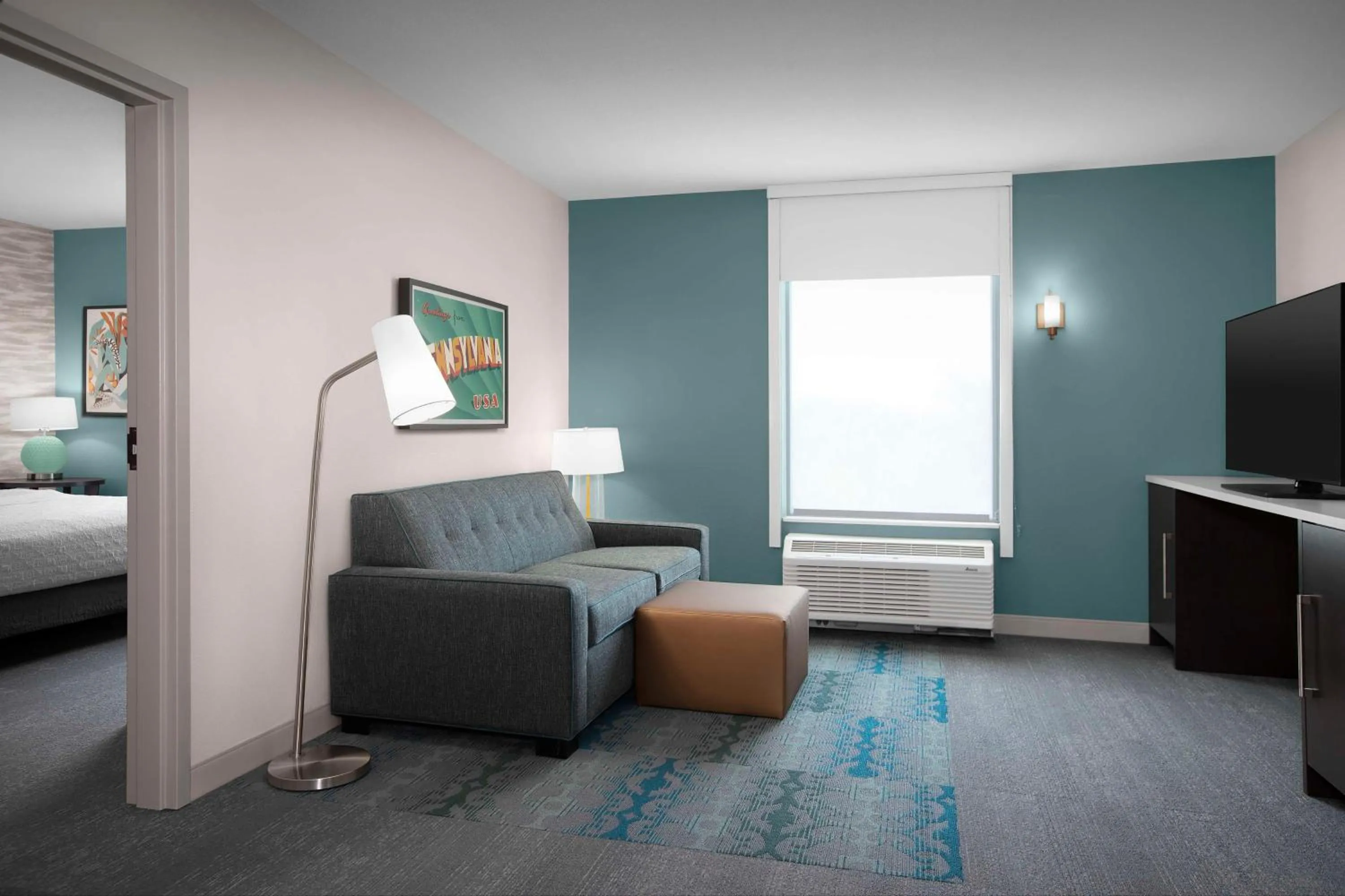 Living room, Bed in Home2 Suites by Hilton Pittsburgh - McCandless, PA