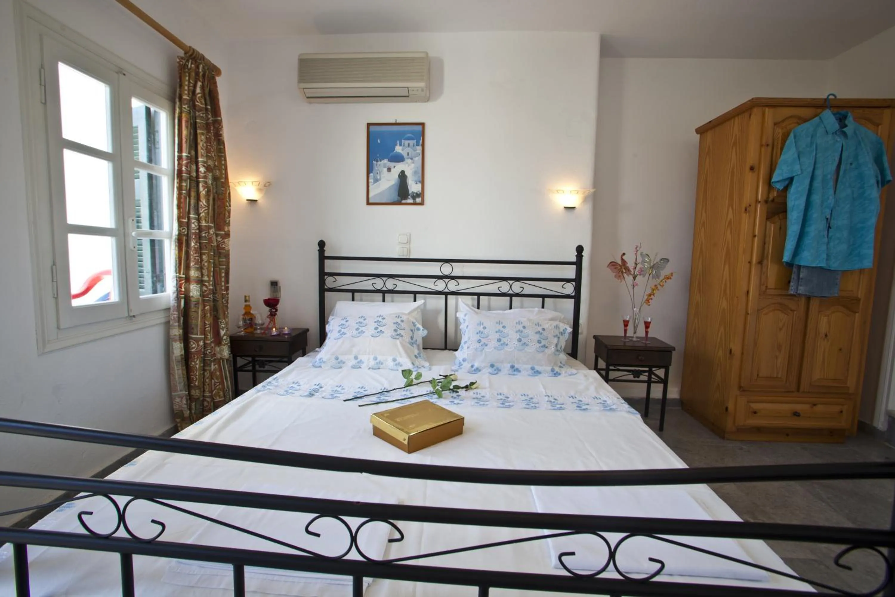 Bedroom, Bed in Something Else